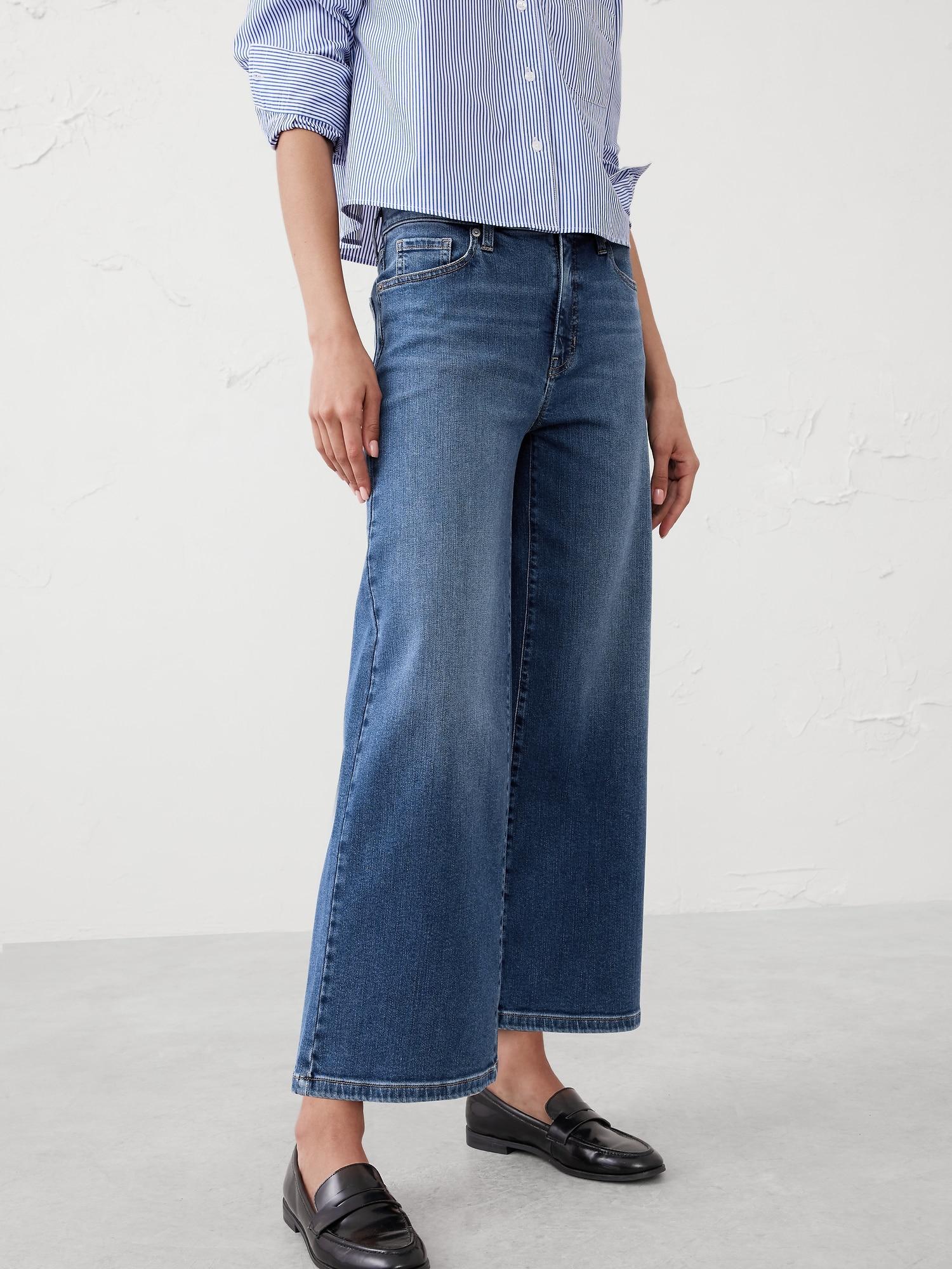 Wide-Leg High-Rise Patch Pocket Cropped Jean Product Image