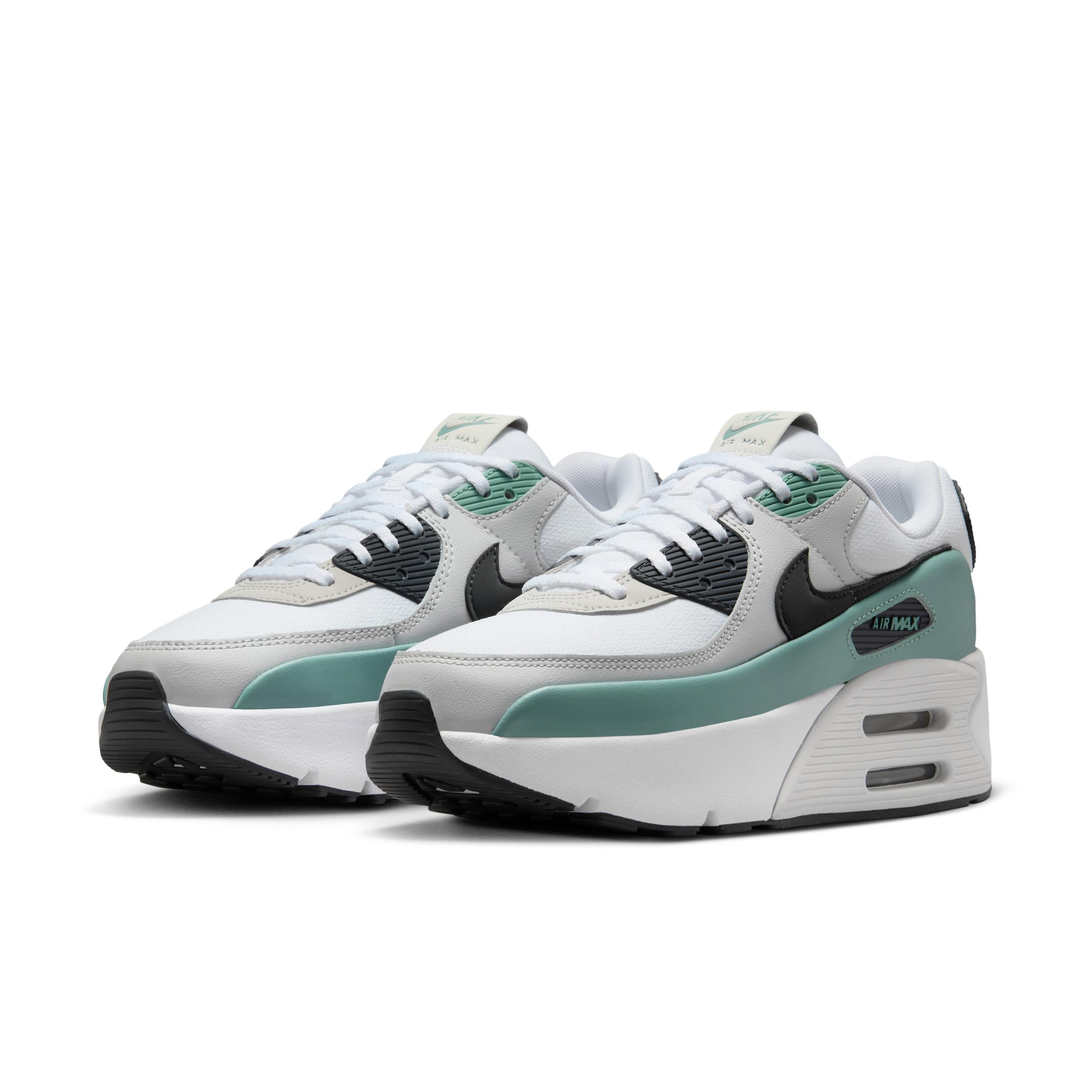 Nike Womens Air Max 90 LV Shoes | FD4328-109 Product Image