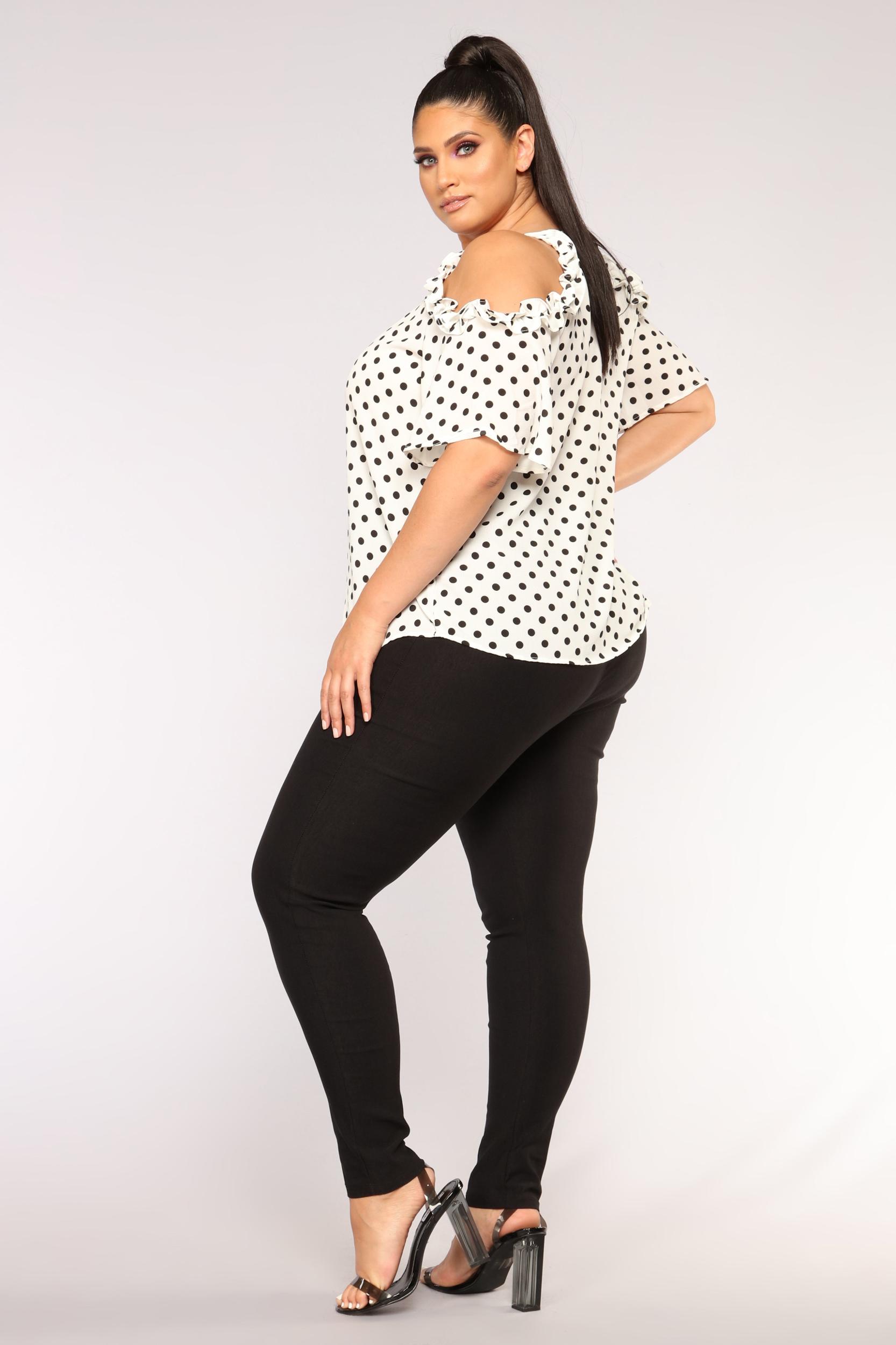 Venetian High Rise Pants - Black Product Image