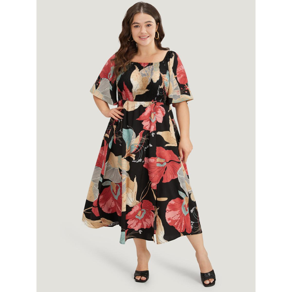 Plus Size Floral Print Shirred Square Neck Flutter Hem Dress Black Women Elegant Printed Square Neck Short sleeve Curvy Midi Dress BloomChic 10/M Product Image