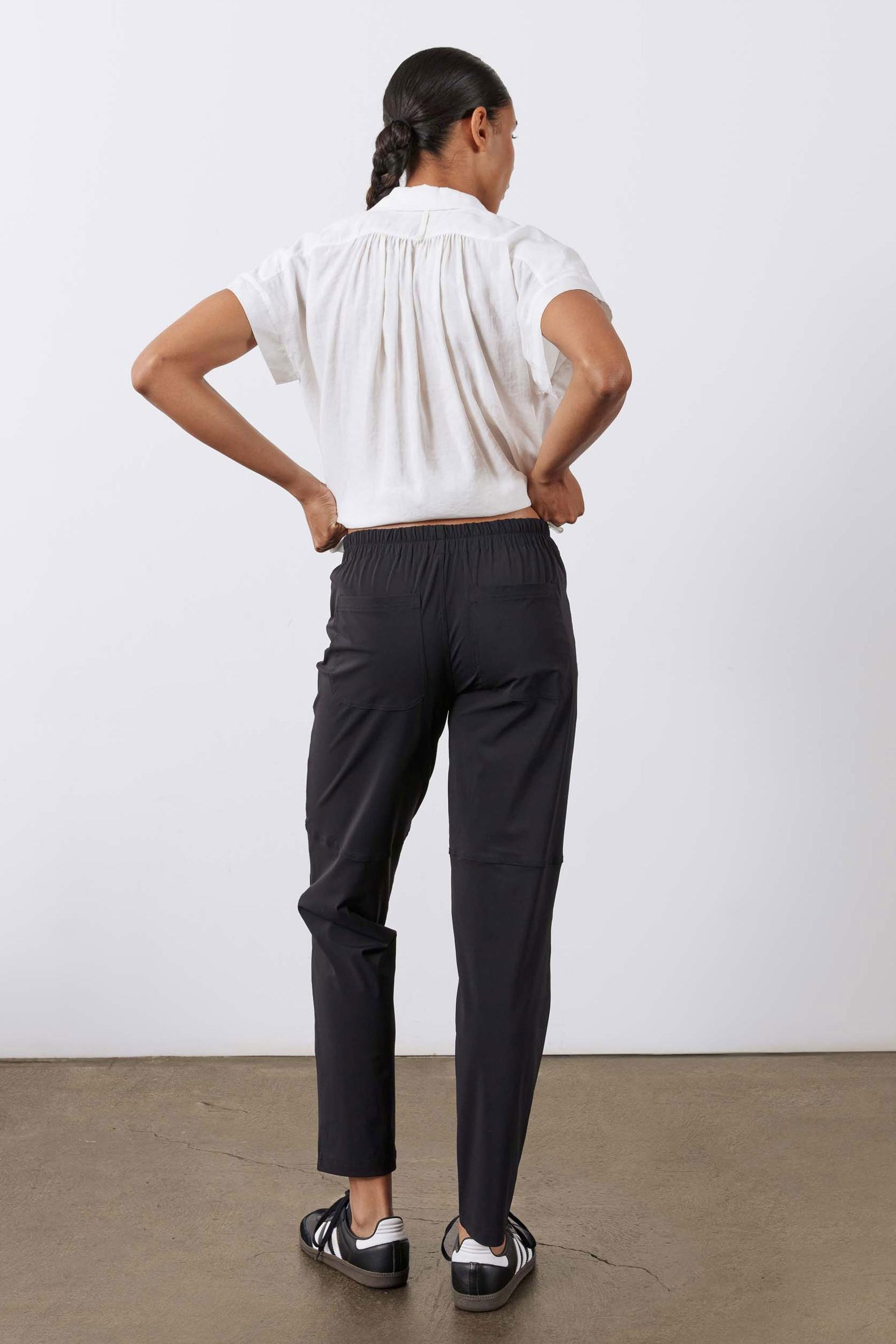 The Petite Everlasting Slim Pants Product Image
