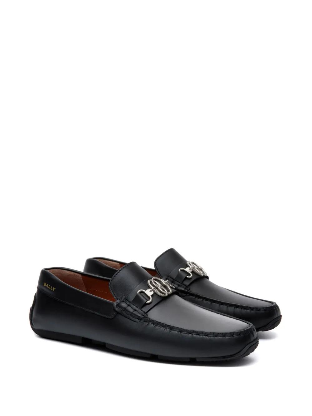 logo-plaque leather loafers Product Image