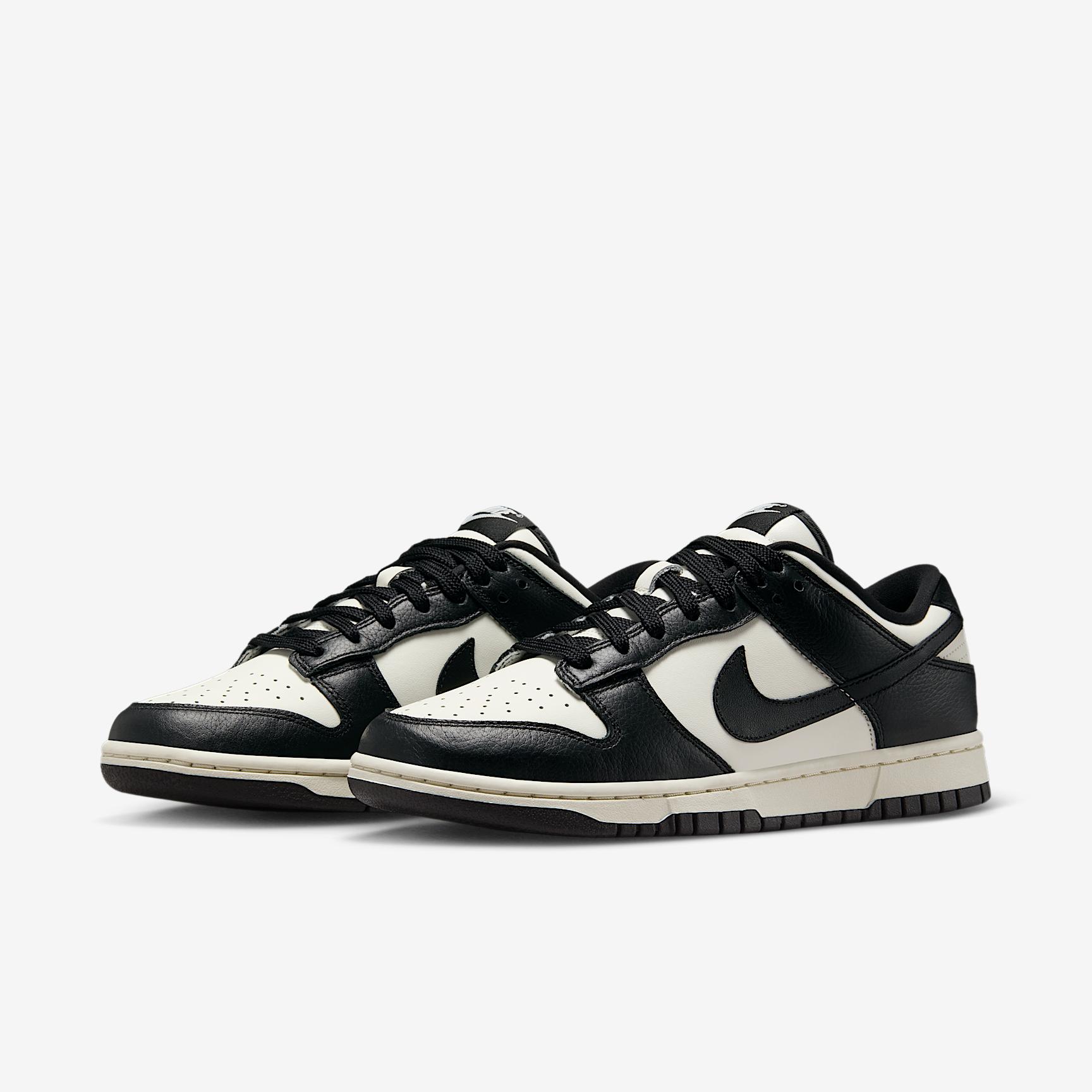 Nike Women's Dunk Low SE Shoes Product Image
