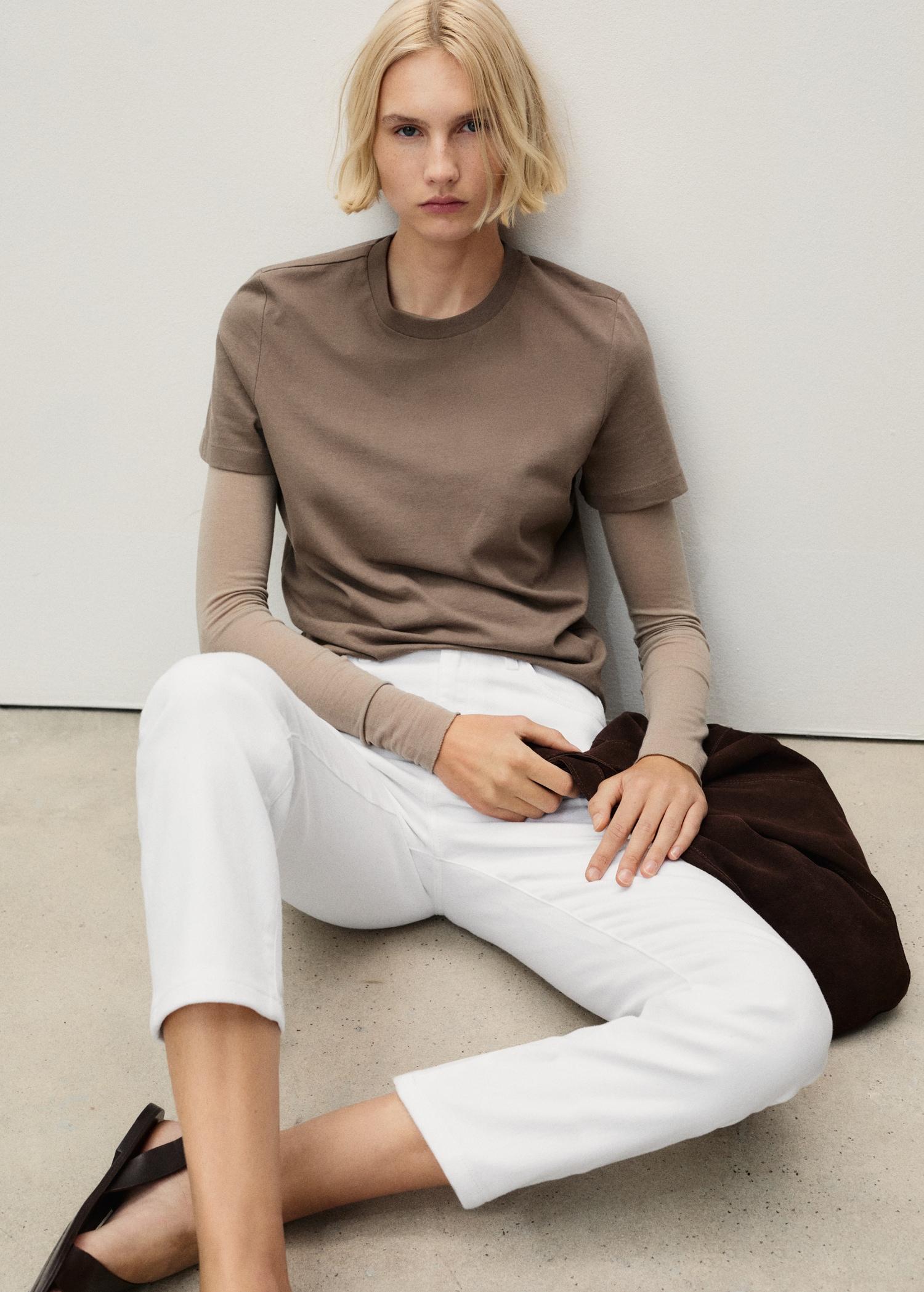 Claudia slim-fit cropped jeans - Women | MANGO USA Product Image