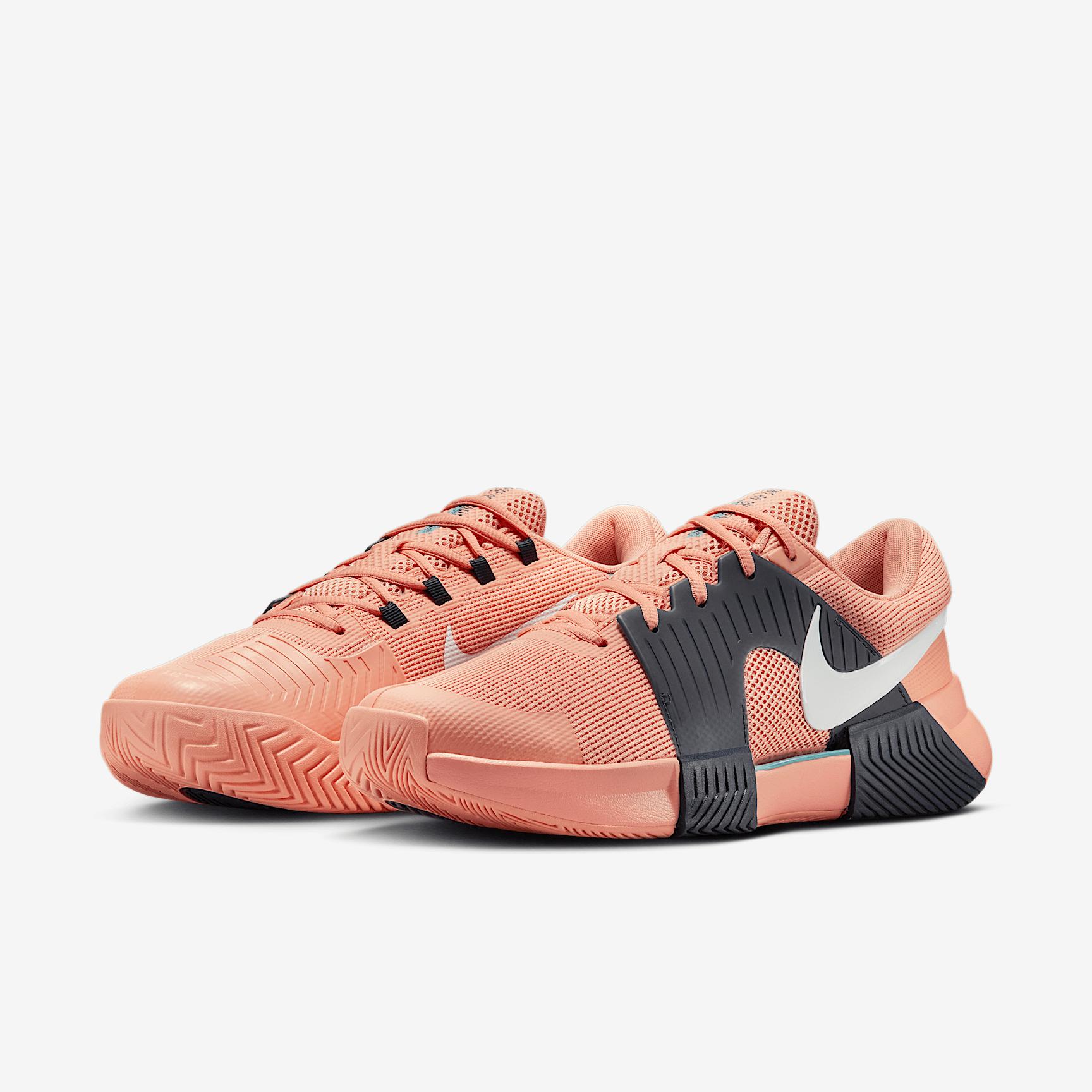 Nike Men's Zoom GP Challenge 1 Hard Court Tennis Shoes Product Image