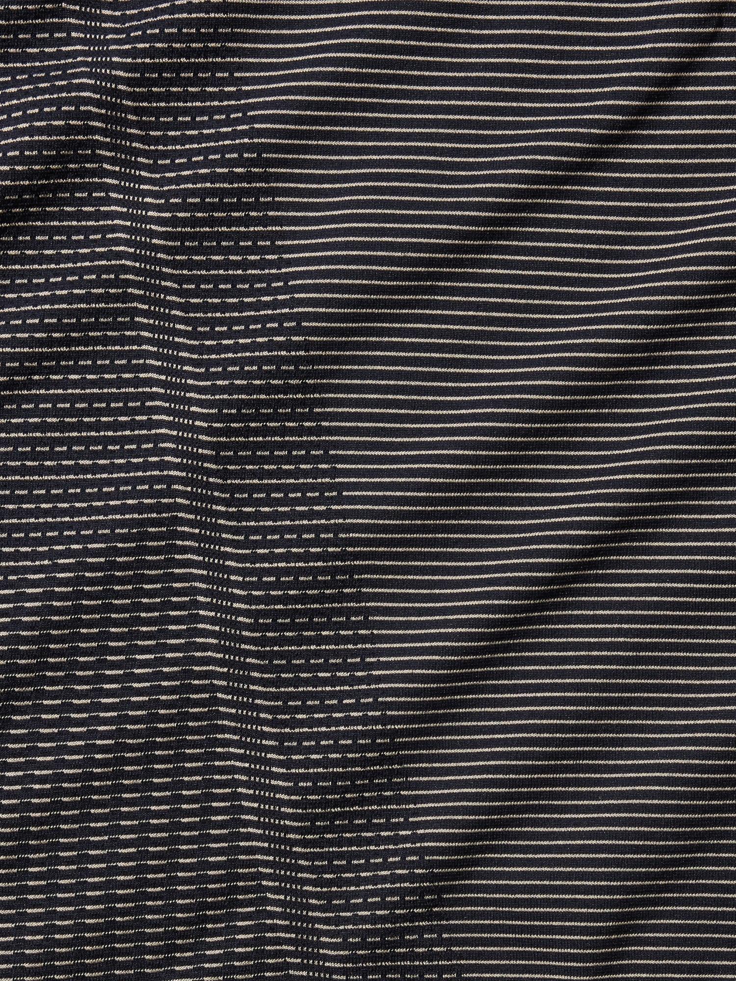 Momentum Seamless Tee Product Image