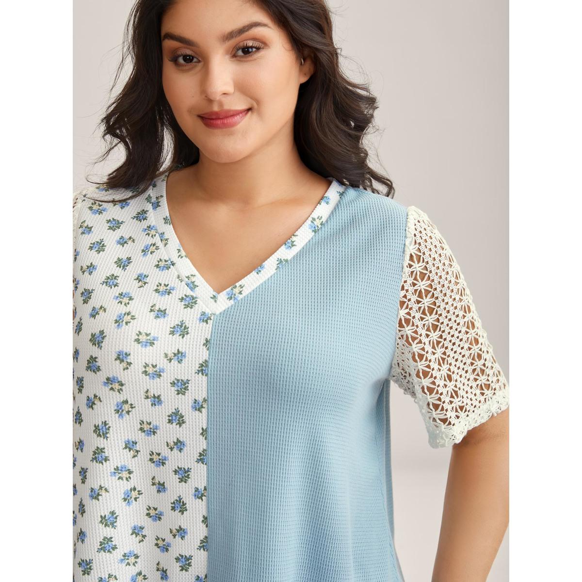 Plus Size Waffle Grid Floral V-Neck T-Shirt Multicolor Women Texture V-neck Casual T-shirts BloomChic 14-16/1X Product Image
