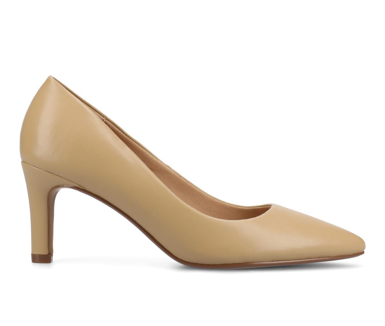 Women's Journee Collection Scylee Pumps Product Image