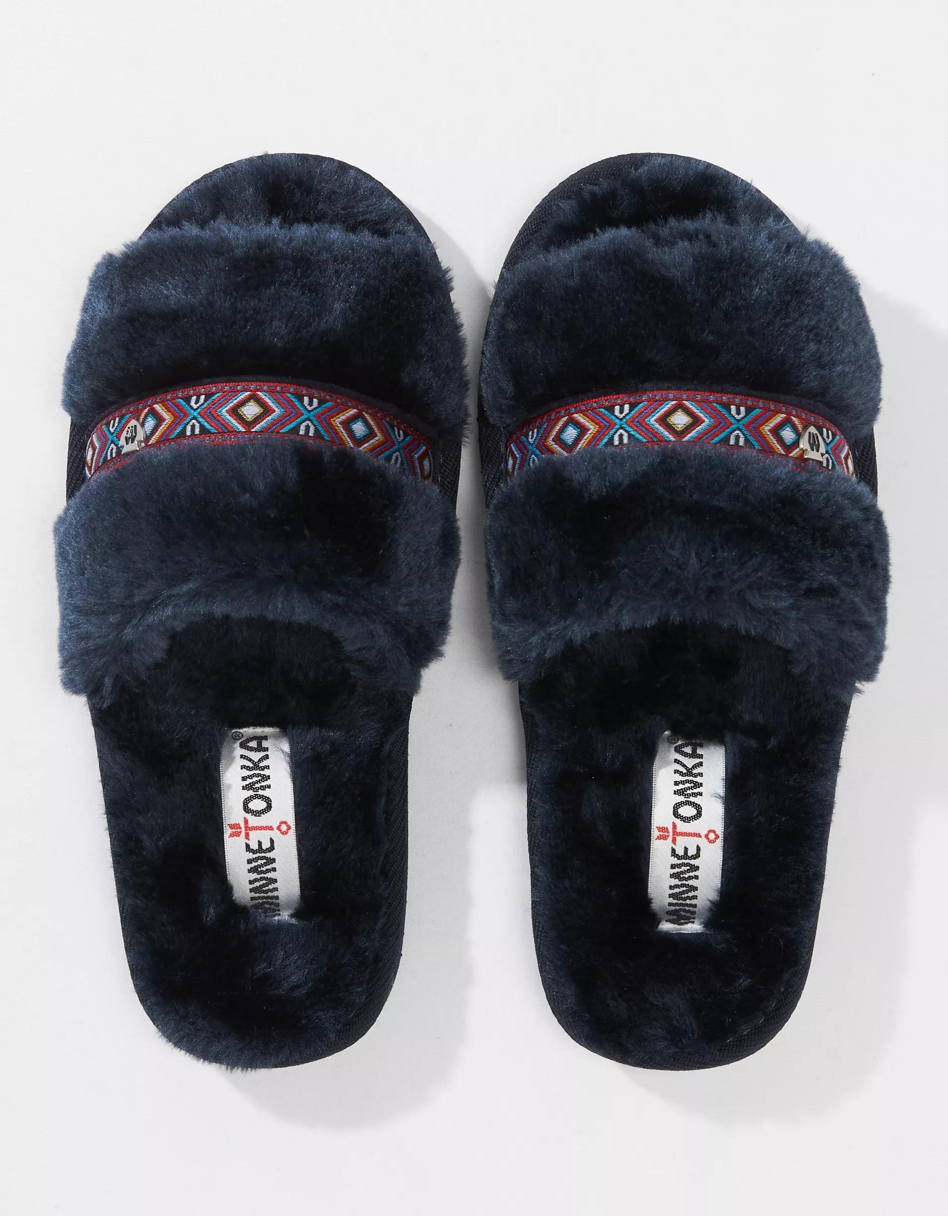 Minnetonka Women's London Slipper Product Image