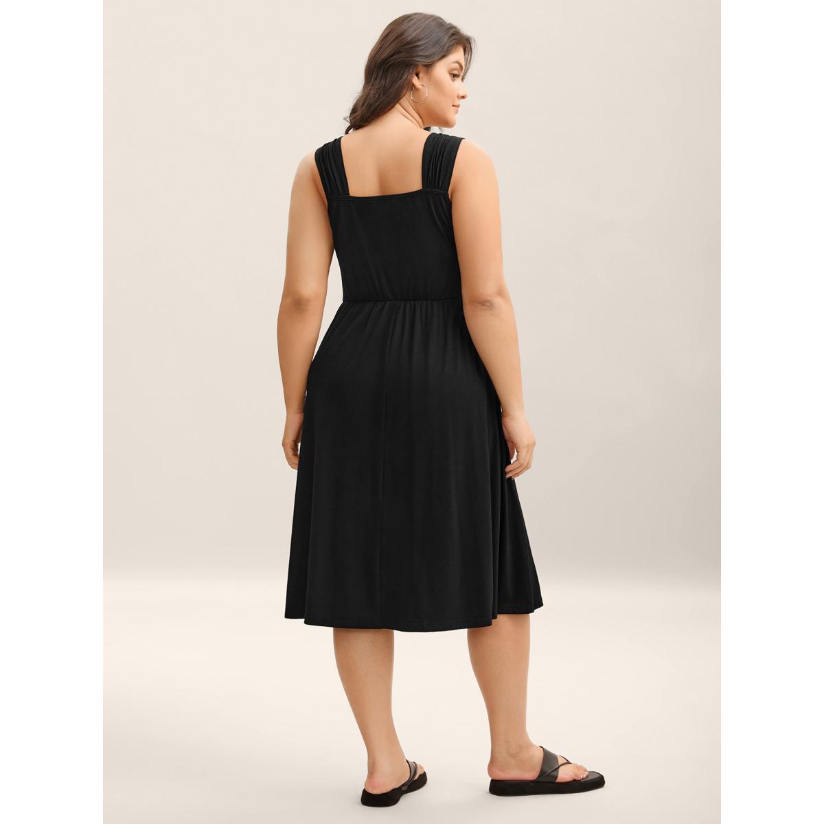 Plus Size Crosswrap Bodice Pockets Midi Dress Black Women Leisure Heart neckline Sleeveless Curvy BloomChic 18-20/2X Product Image