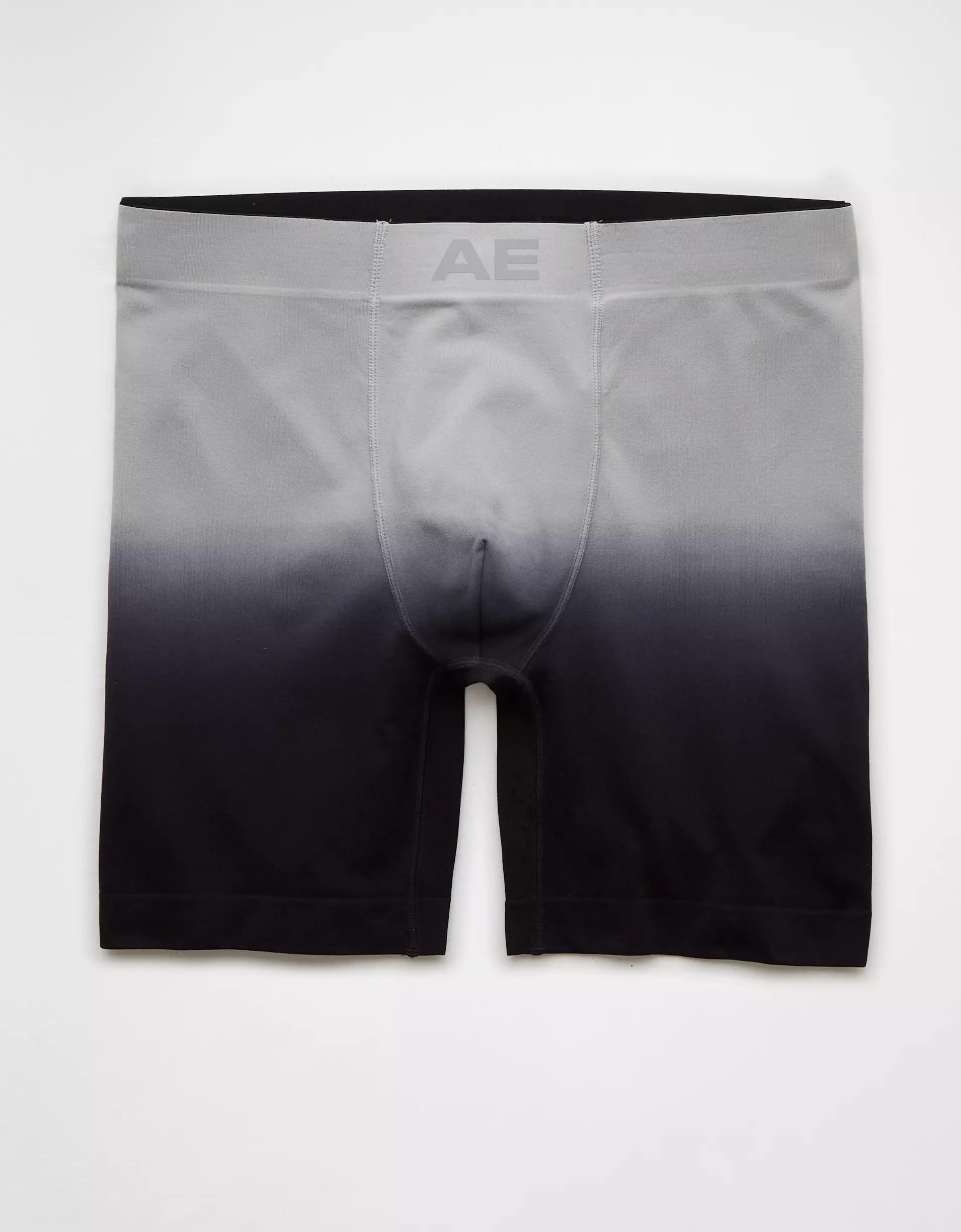 AEO Men's Gradient 6" StealthMode Boxer Brief Product Image
