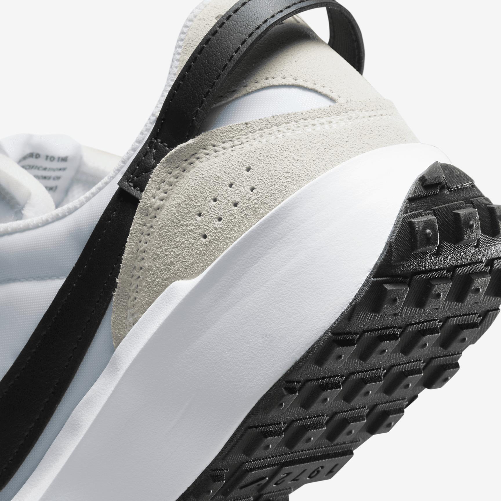Nike Men's Waffle Debut Shoes Product Image