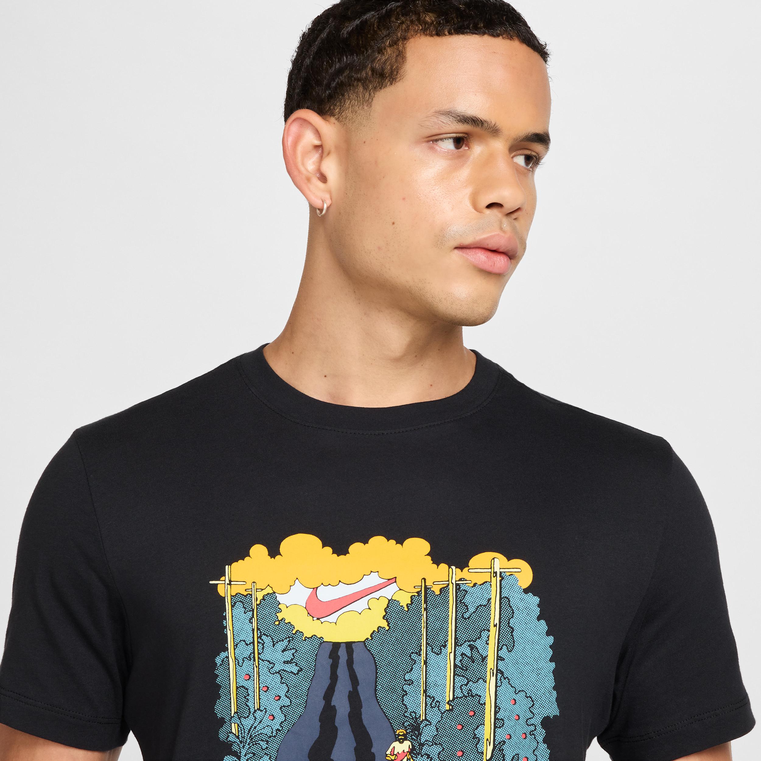 Nike Men's Running T-Shirt Product Image