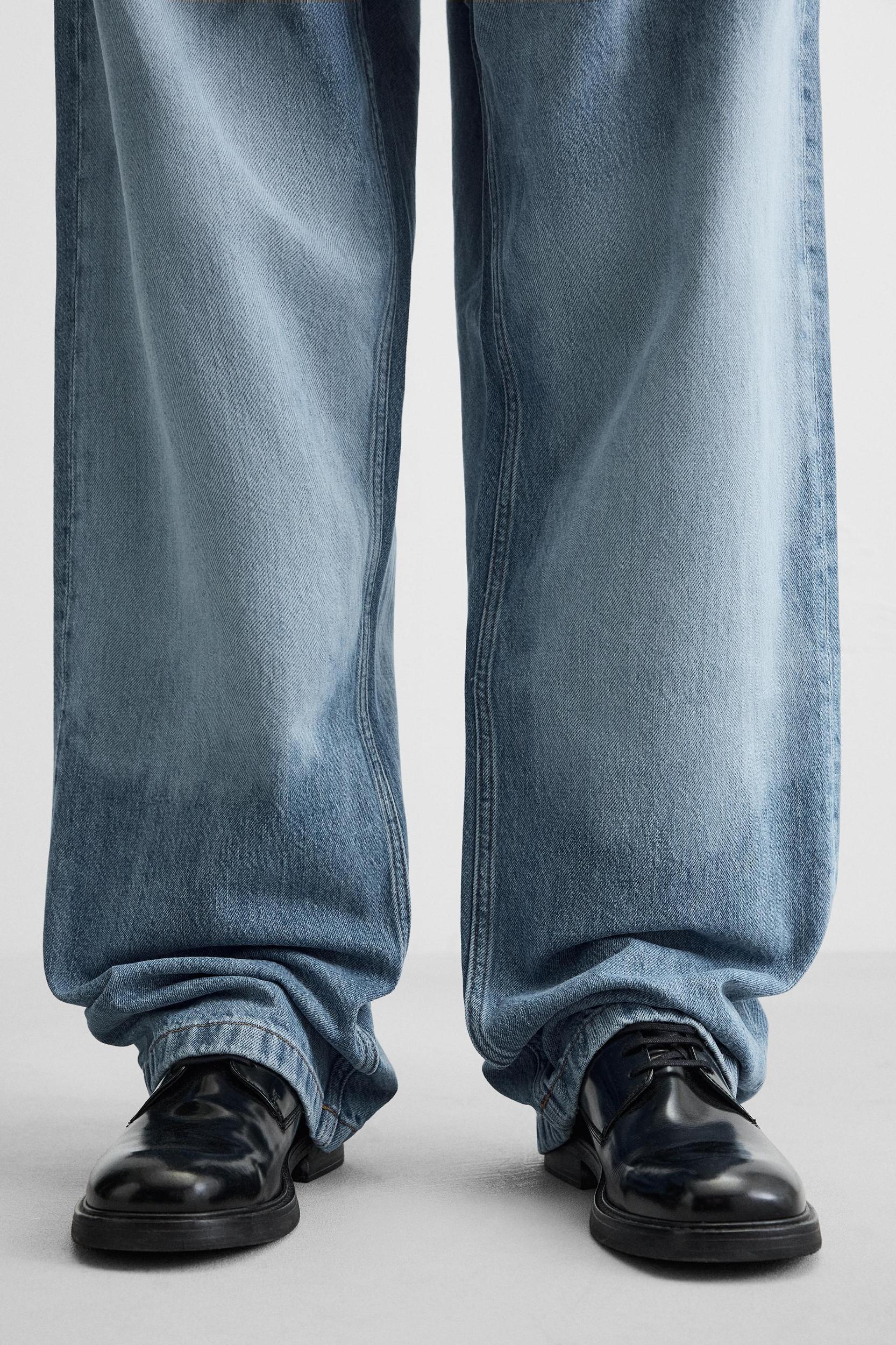 FADE BAGGY FIT JEANS Product Image