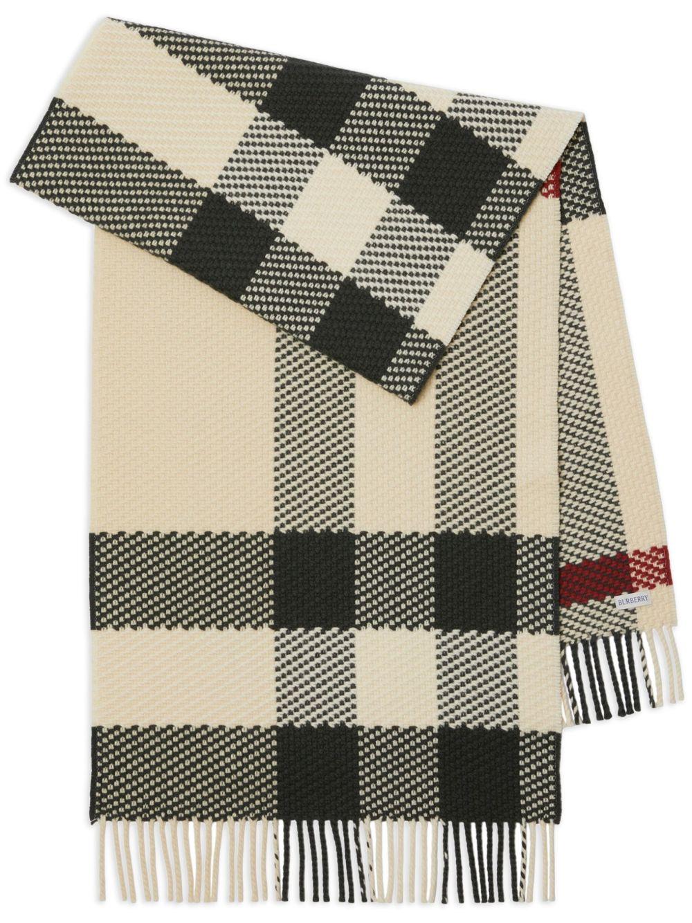 check-pattern wool scarf Product Image