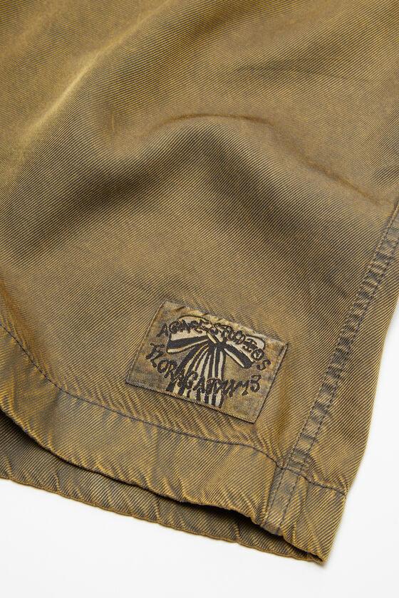 Garment-dyed shorts Product Image