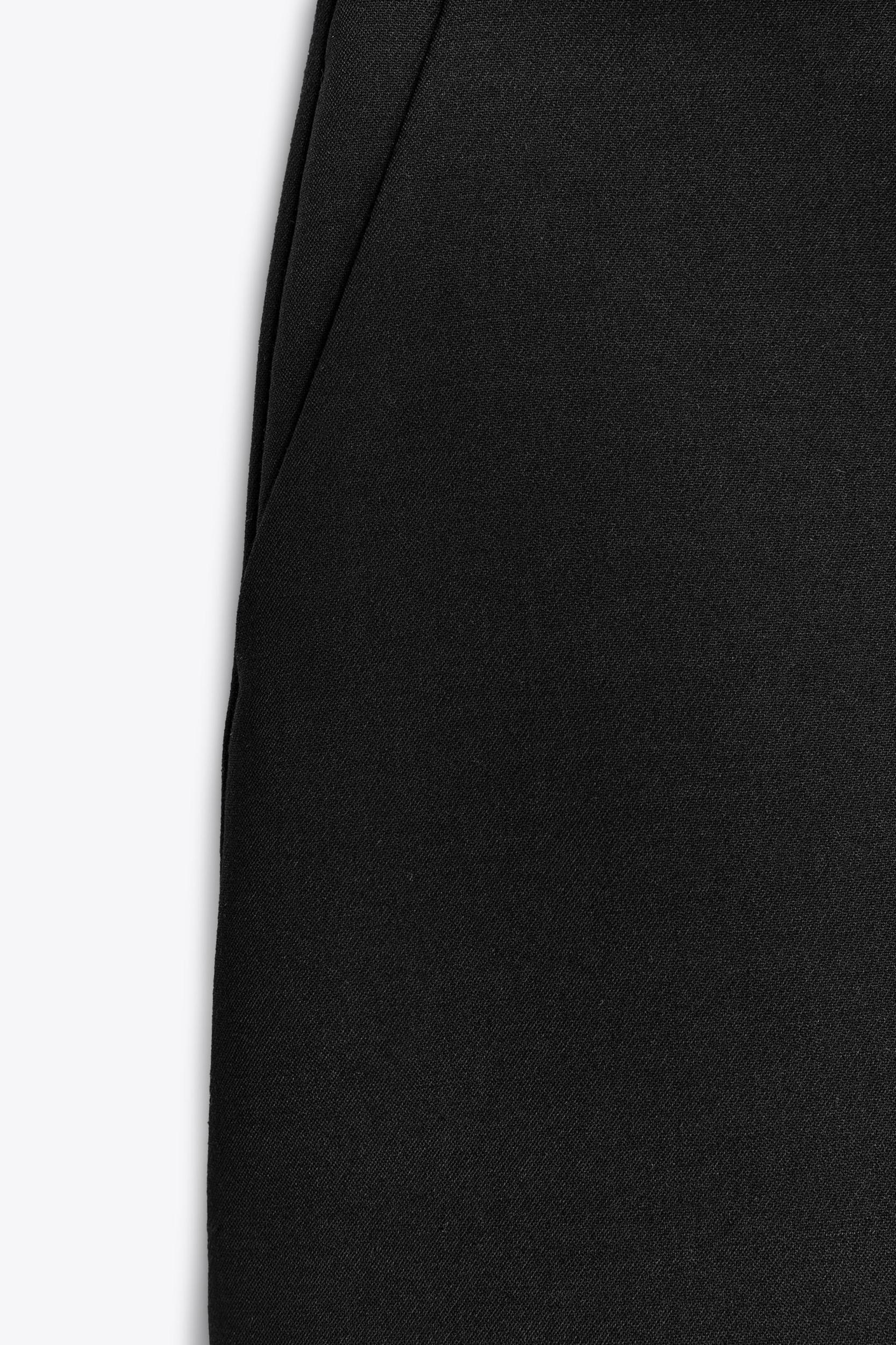 LOW-RISE BELTED SKORT Product Image