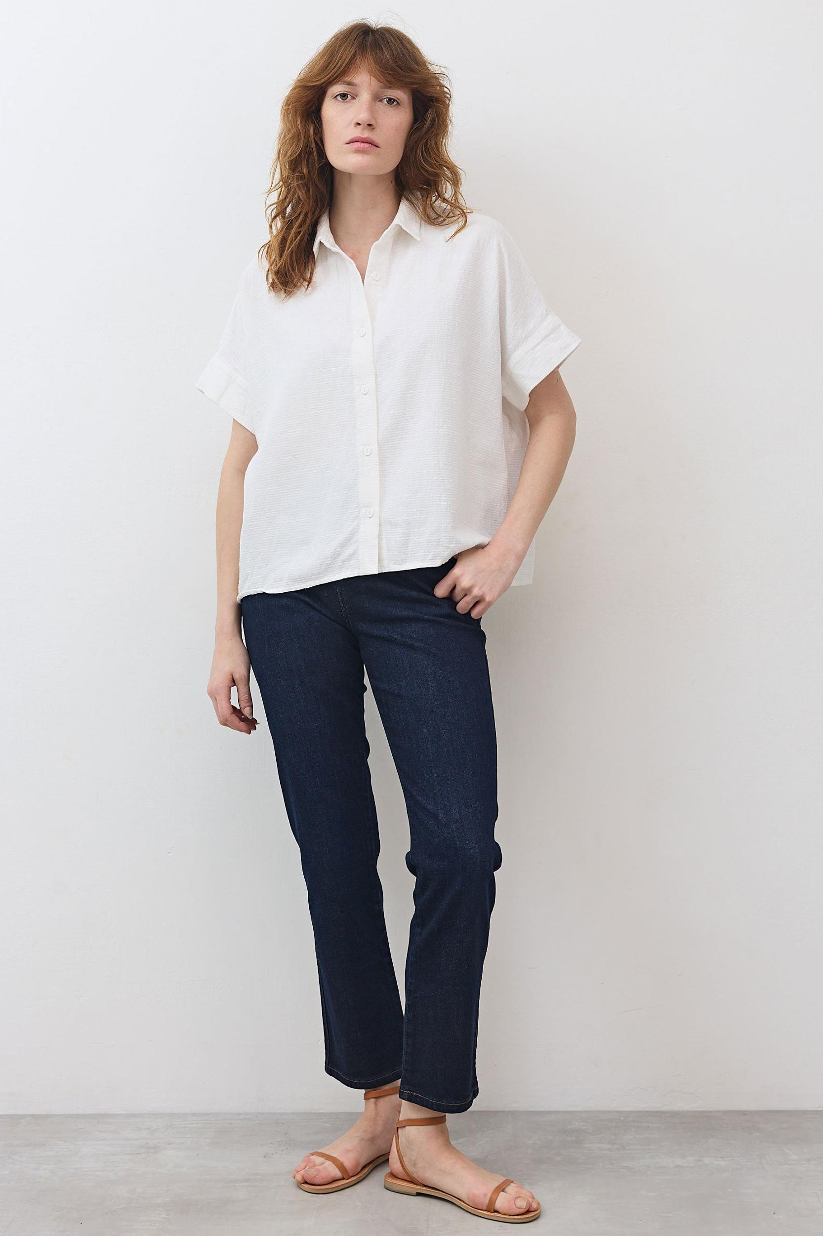 The Petite Crop Mid-Rise Straight Jeans Product Image