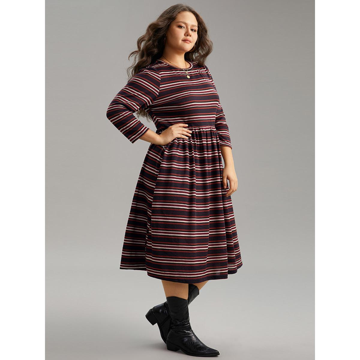 Plus Size Striped Print Round Neck Pocket Elastic Waist Dress Black Women Casual Printed Round Neck Long Sleeve Curvy Midi Dress BloomChic 18-20/2X Product Image