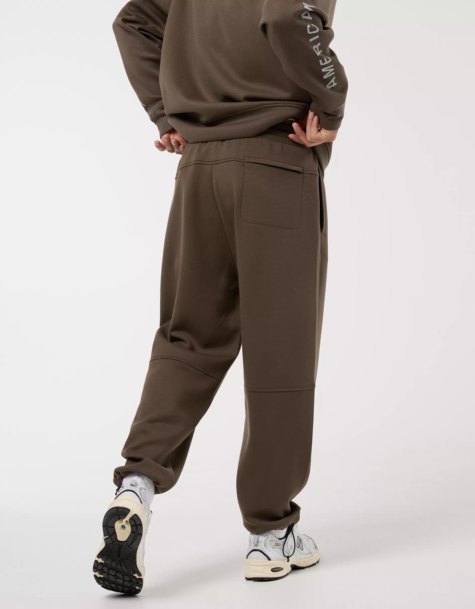 AE 24/7 Pant Product Image