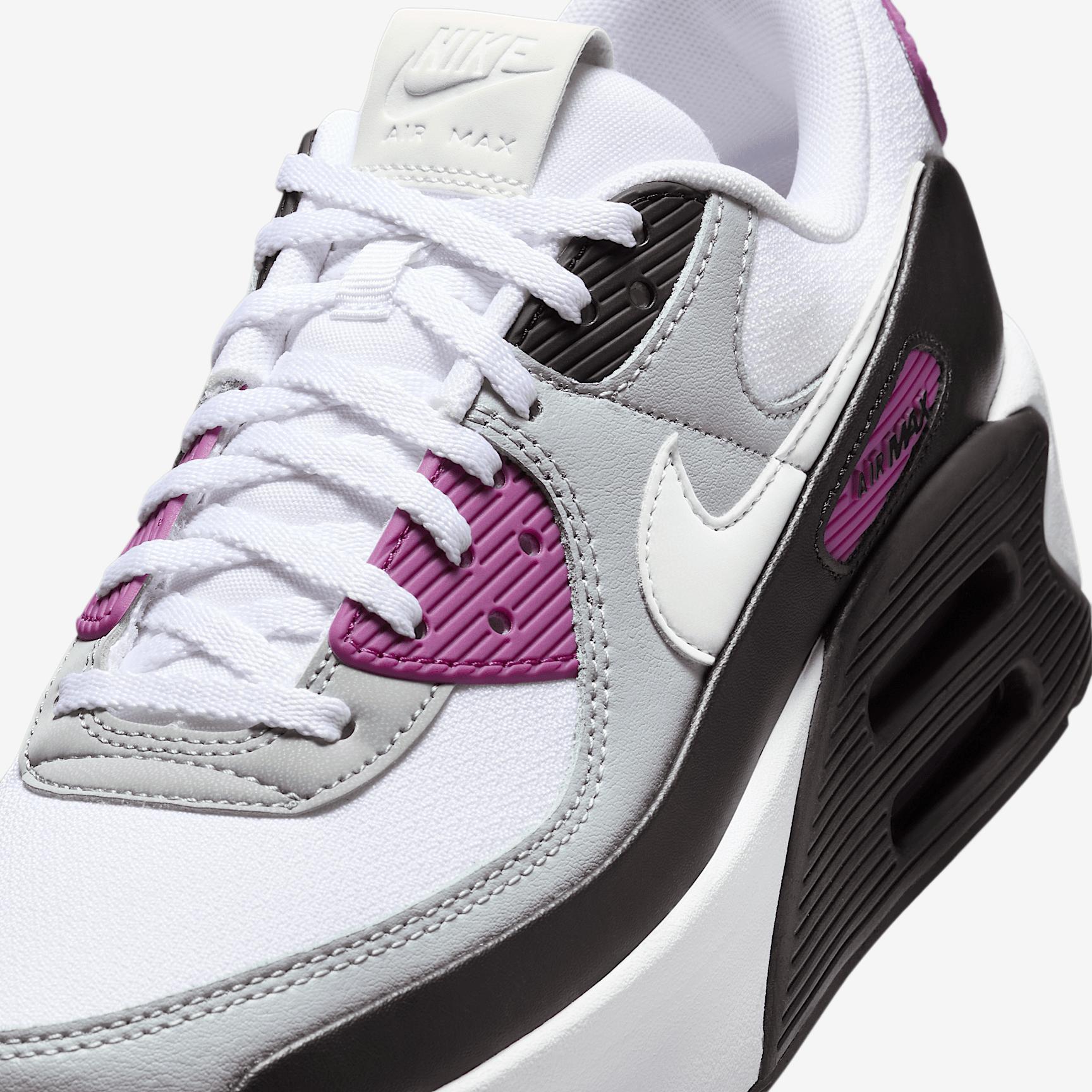 Nike Womens Air Max 90 LV Shoes | FD4328-109 Product Image