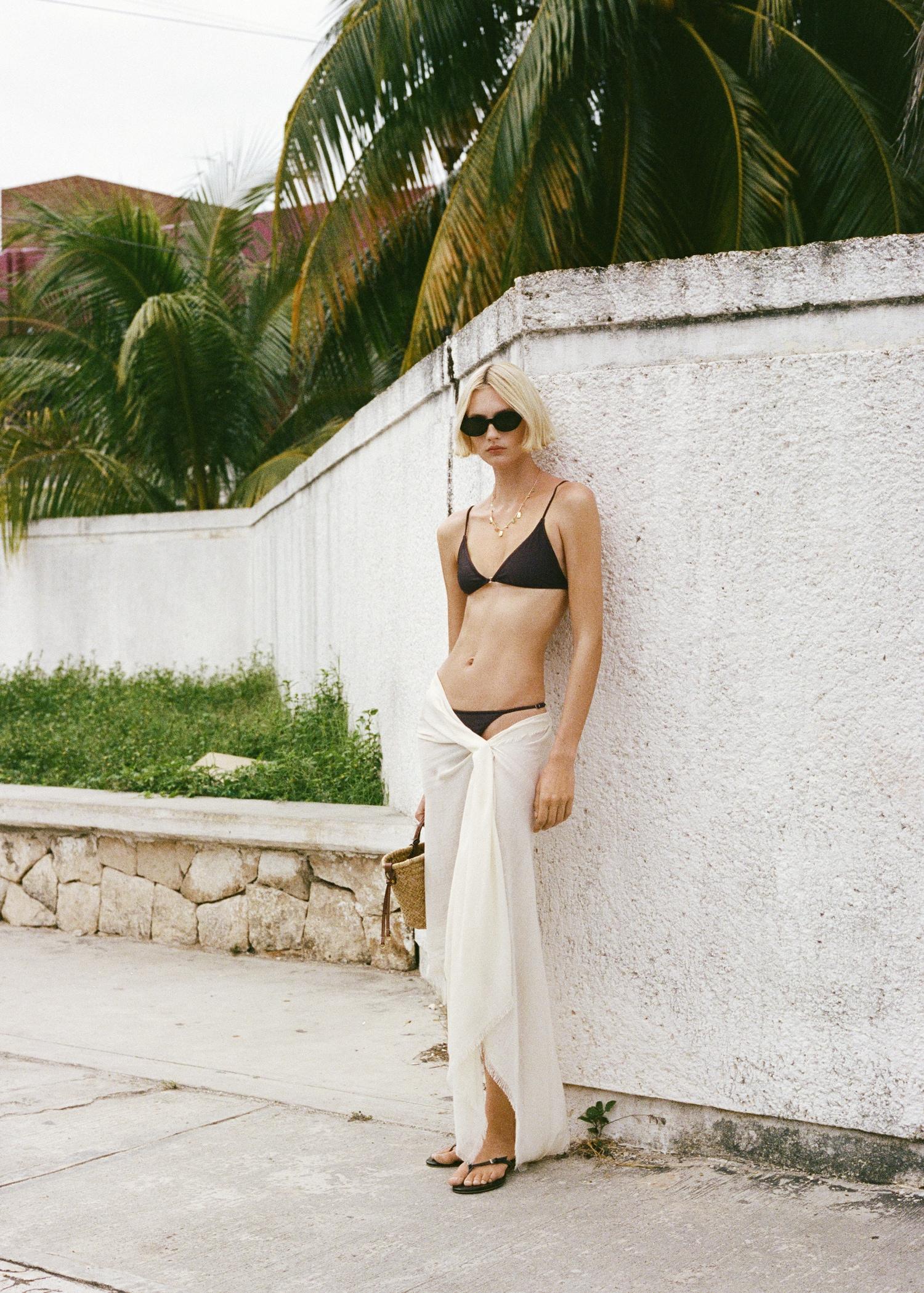 Bikini top with shiny finish - Women | MANGO USA Product Image