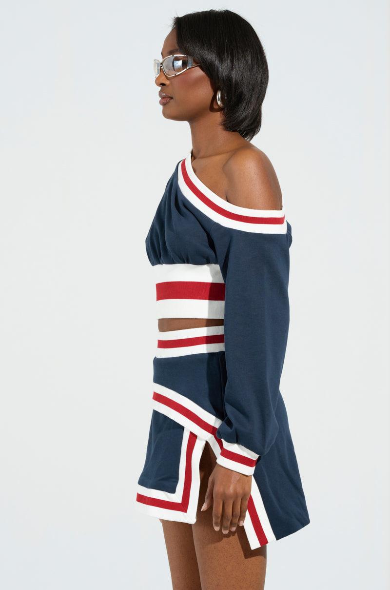 MAEVE OFF THE SHOULDER CROPPED SWETSHIRT IN NAVY Product Image