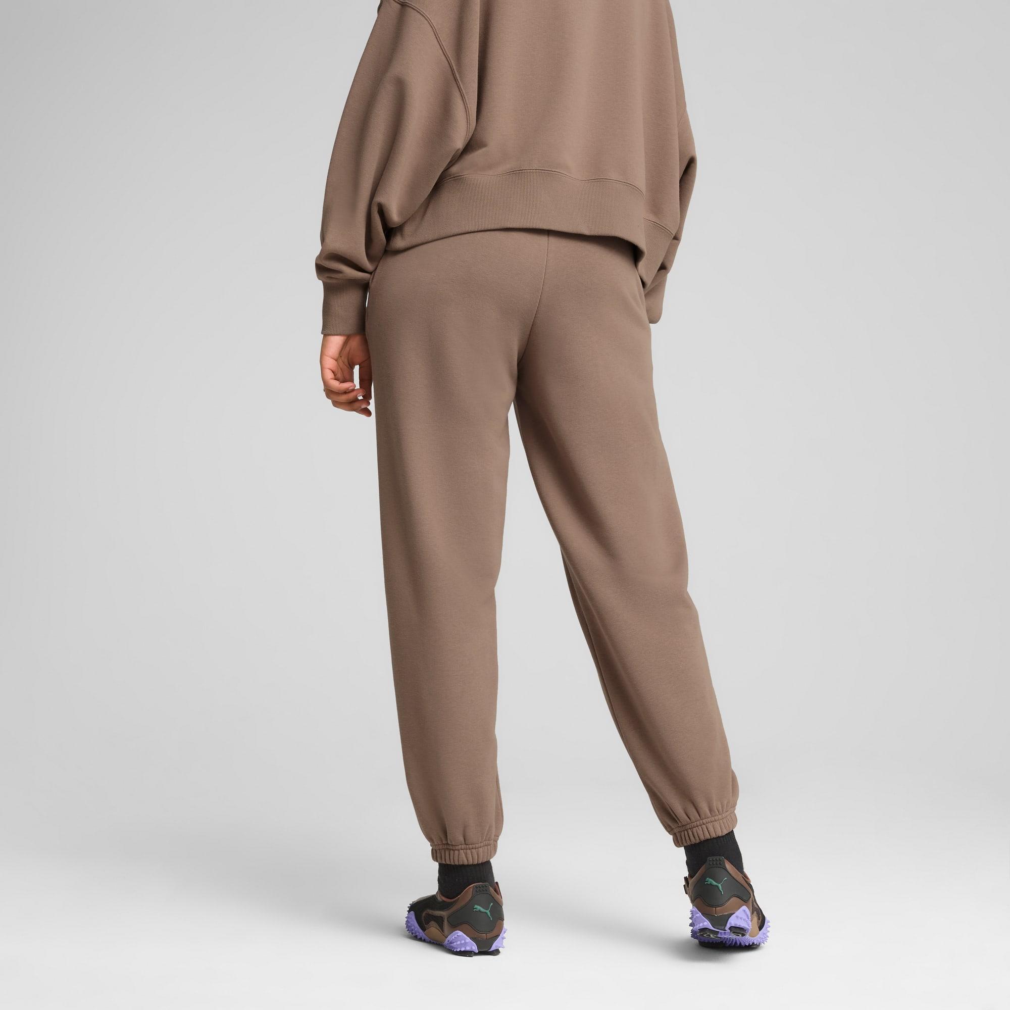 Wardrobe Essentials Women's Relaxed Sweatpants Product Image