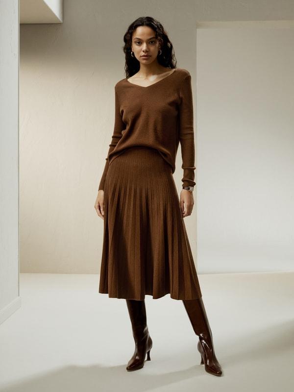 V-neck Ultra-fine Merino Wool Sweater Product Image