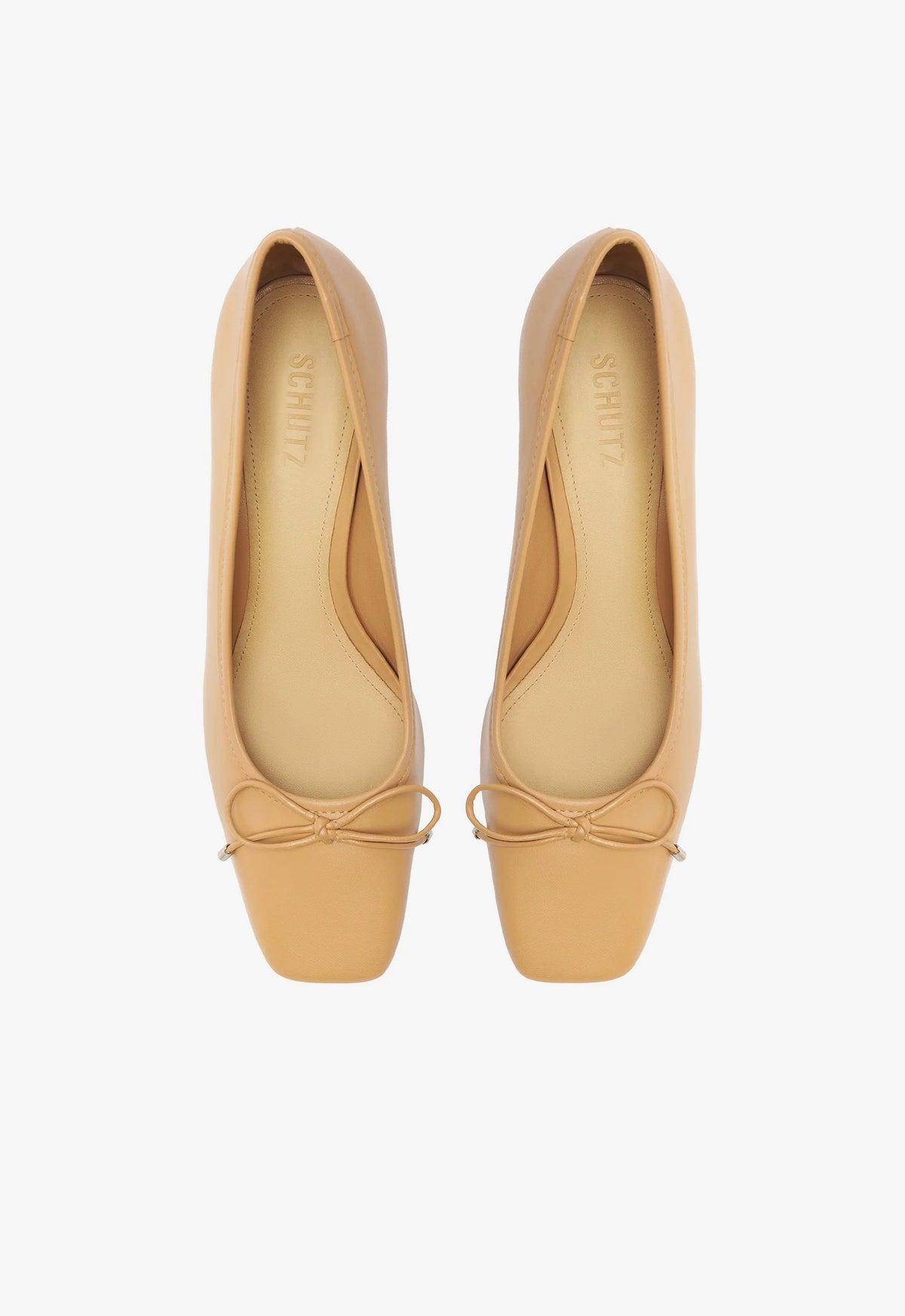 Arissa Block Leather Pump Female Product Image