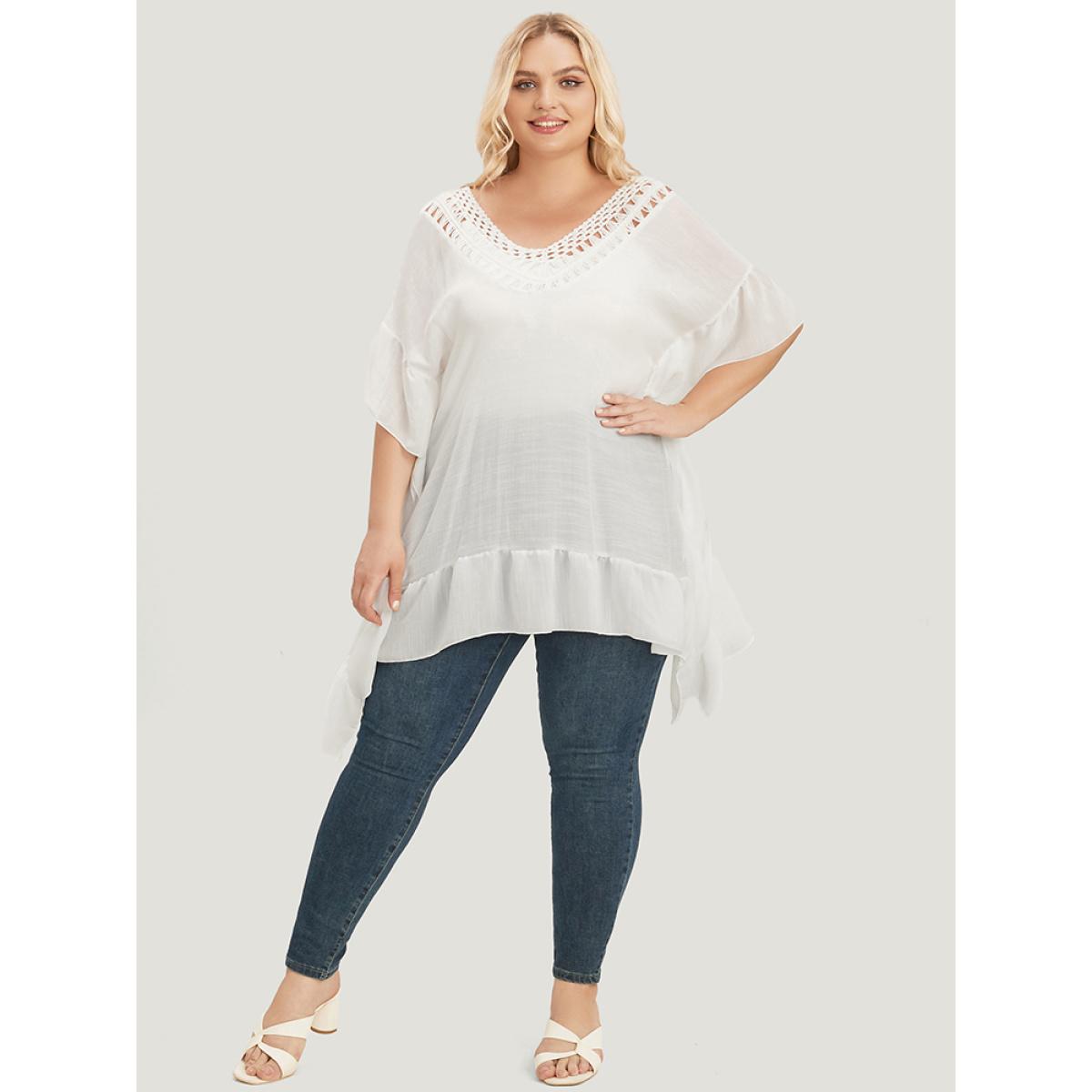 Plus Size Solid Ruffle Trim Dolman Sleeve Lace Asymmetrical Hem Knit Top White Women Elegant Short sleeve V-neck Dailywear Pullovers BloomChic 18-20/2X Product Image
