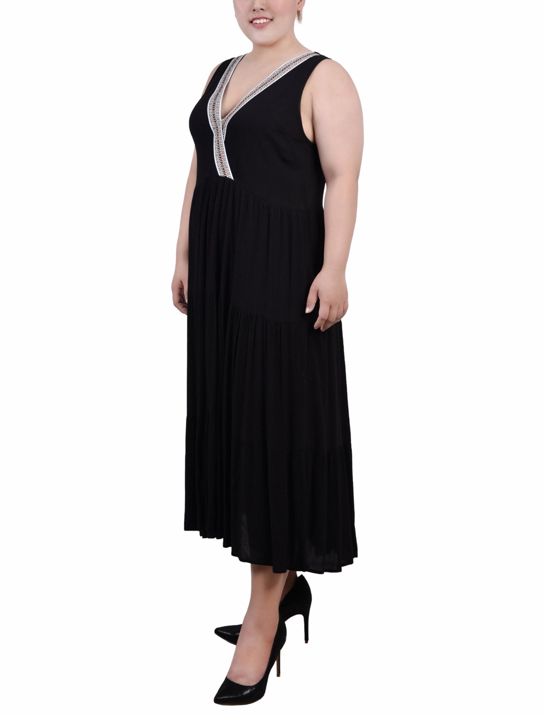 Black Sleeveless Surplice Tiered Dress - Plus Size Product Image
