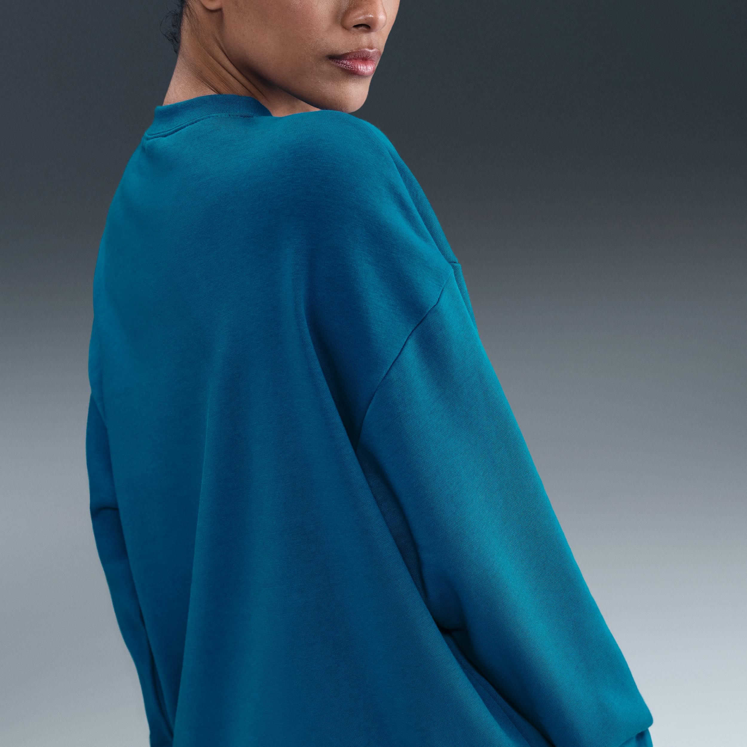 Women's Nike Sportswear Club Fleece Loose Crew-Neck Sweatshirt Product Image