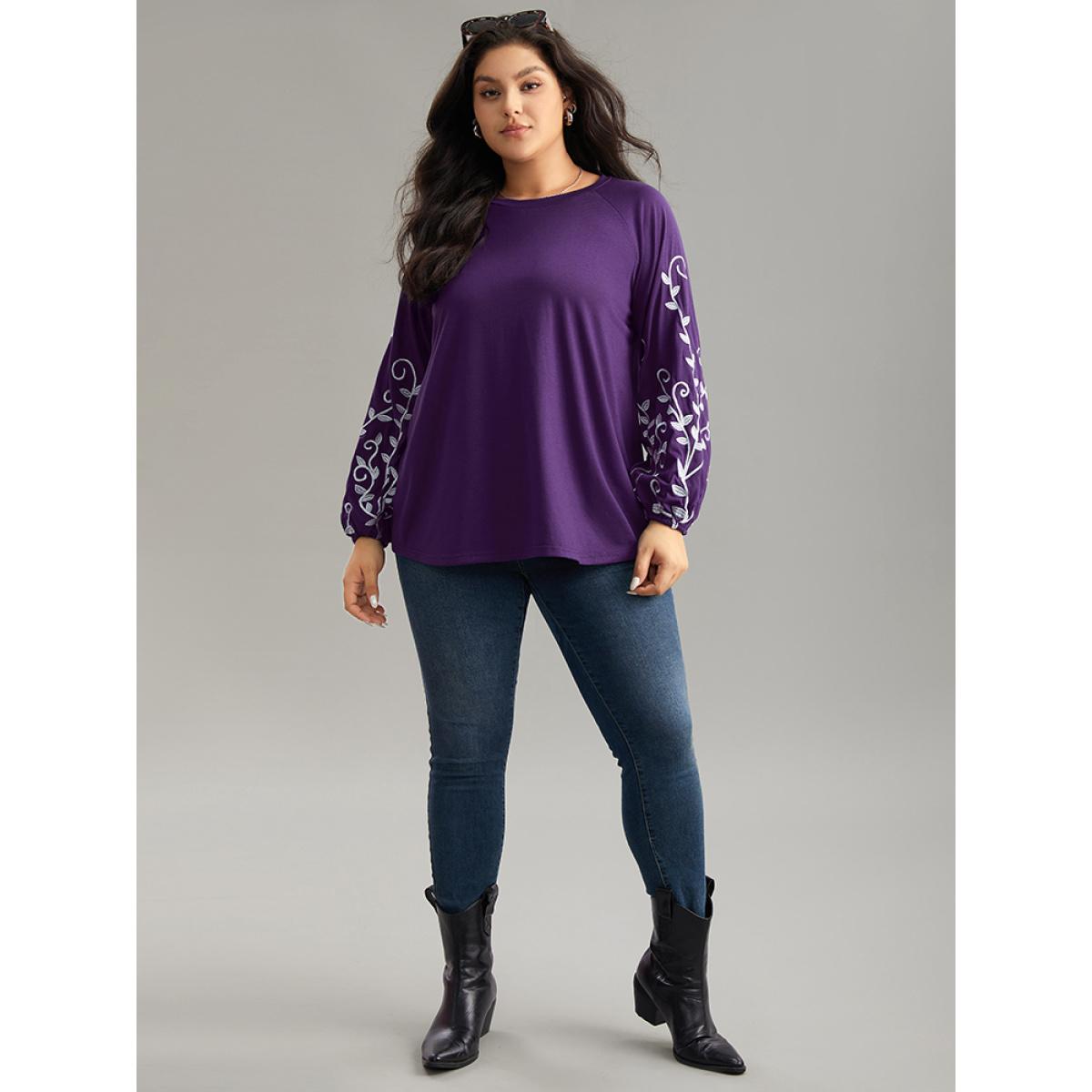 Plus Size Floral Embroidered Contrast Raglan Sleeve T-shirt Purple Women Elegant Elastic cuffs Silhouette Floral Print Round Neck Dailywear T-shirts BloomChic 22-24/3X Product Image