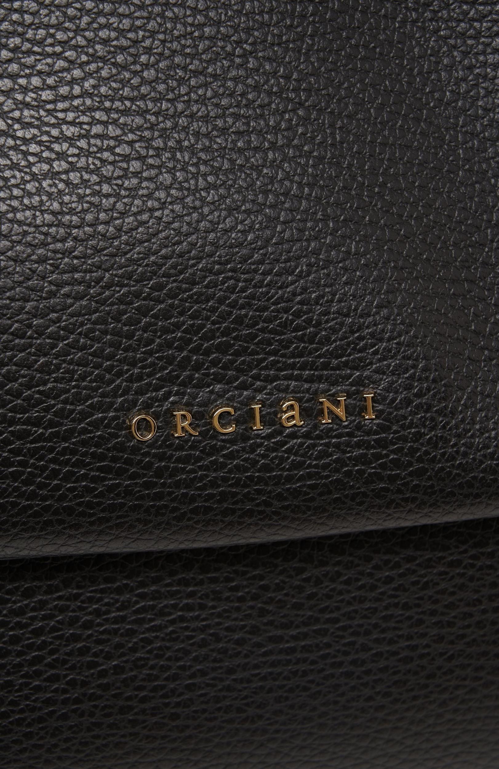 Grained leather shoulder bag Product Image