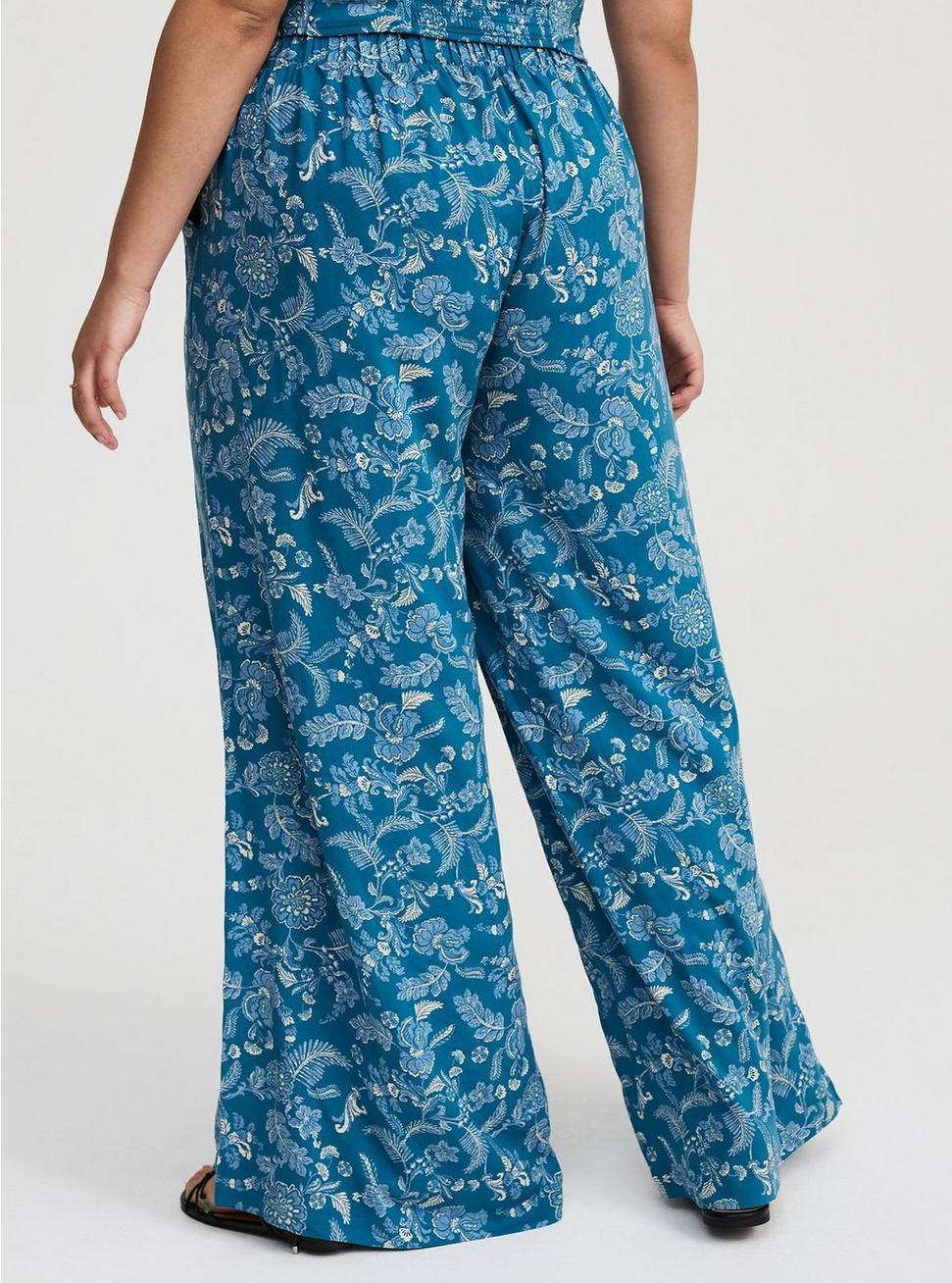 Pull-On Wide Leg Pant Product Image
