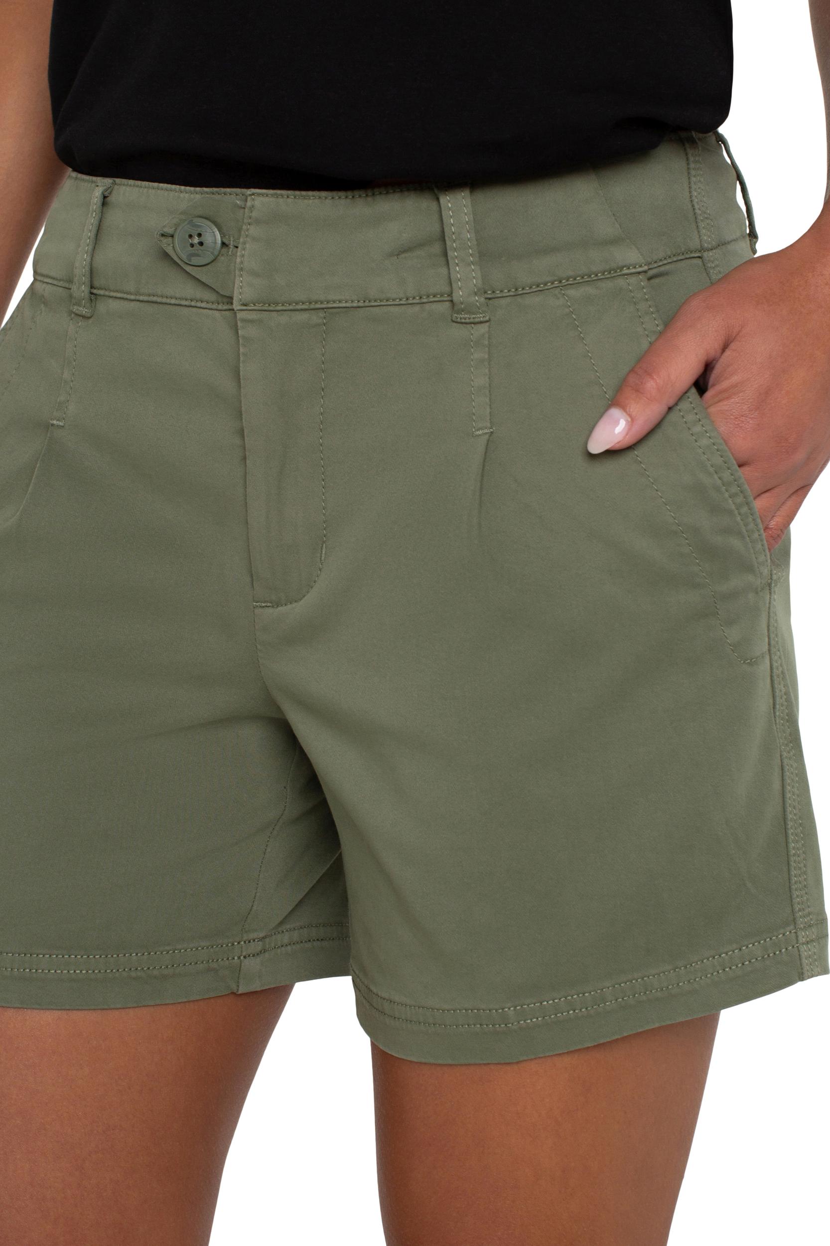 Pleated Trouser Short Product Image