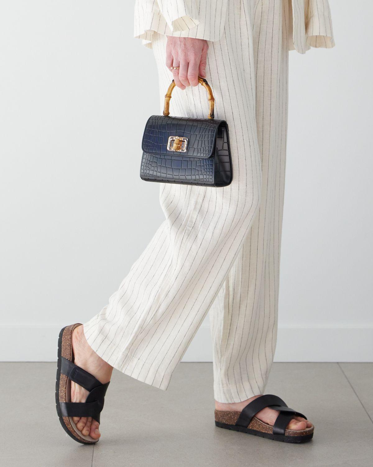 Lanai Slide Metatarsal Female Product Image