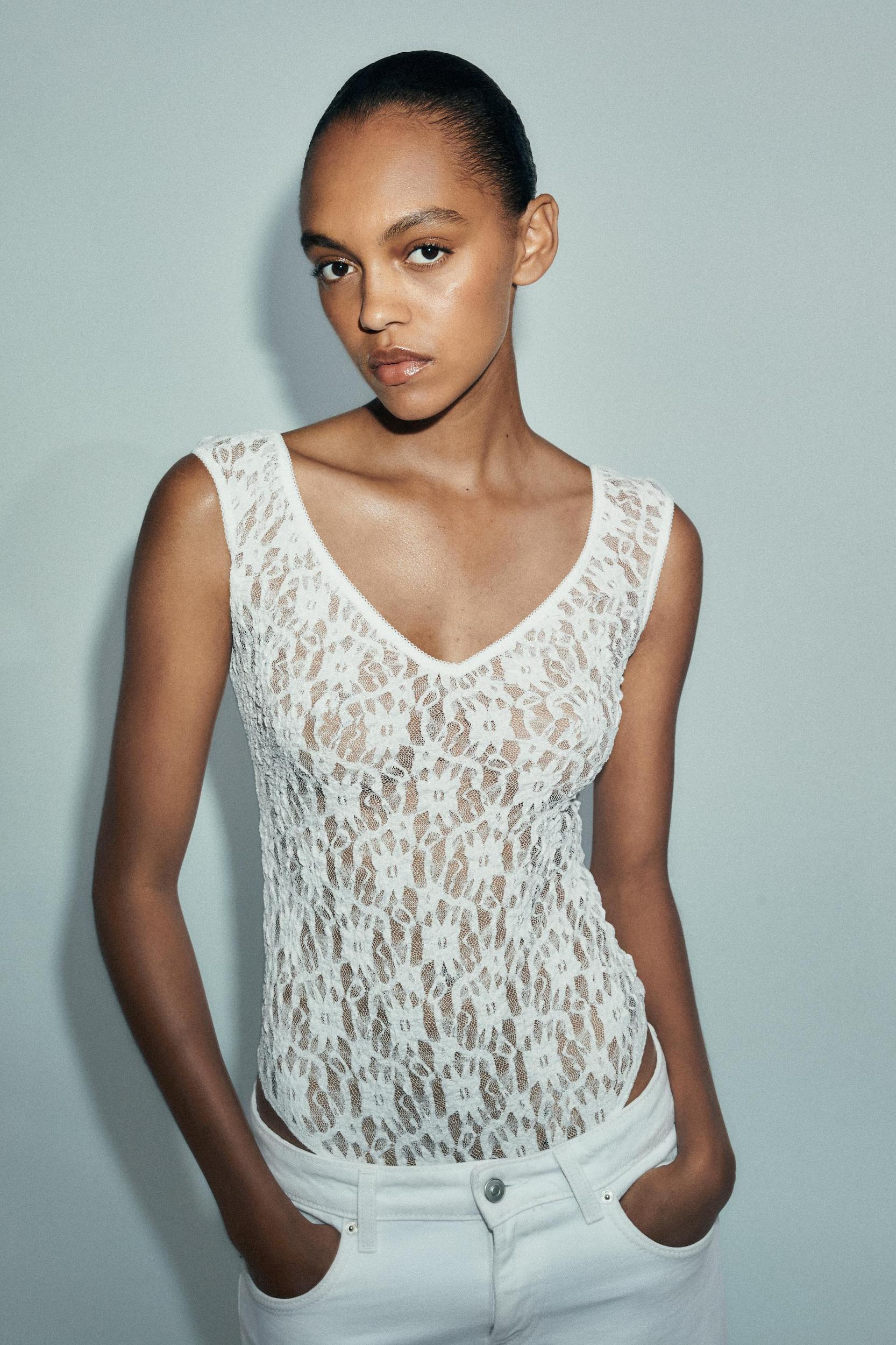 LACE BODYSUIT Product Image