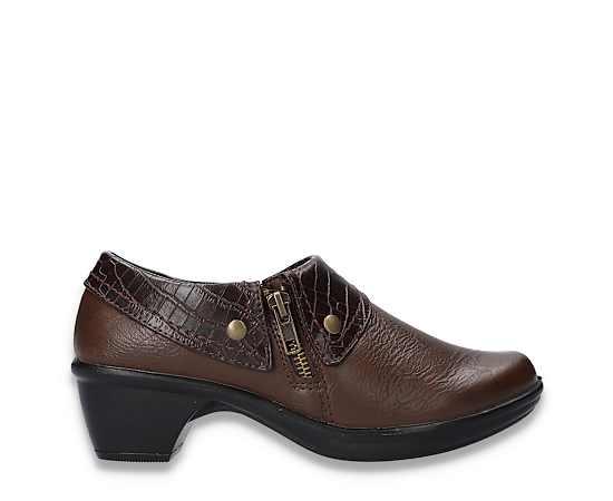 Easy Street Darcy Women's Ankle Boots,  Product Image