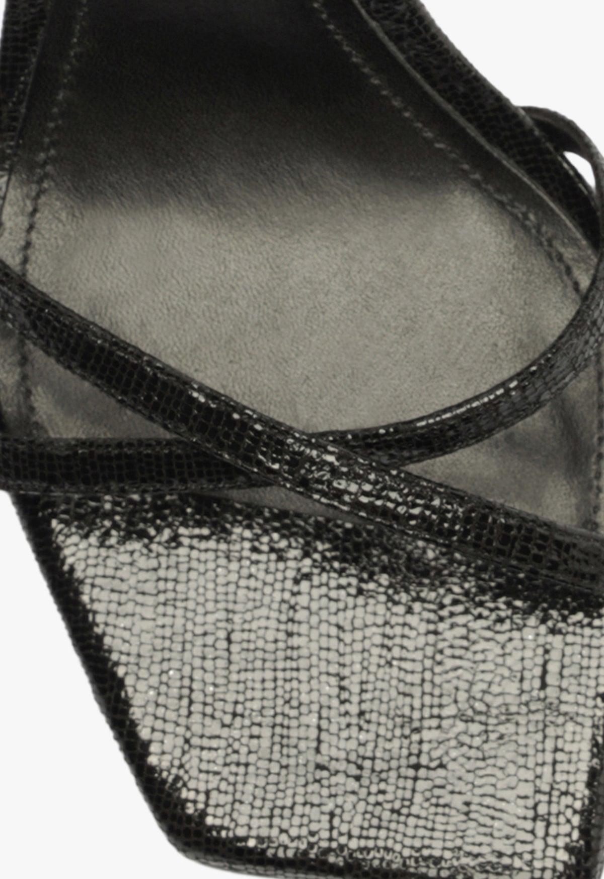 Eva Sandal Product Image