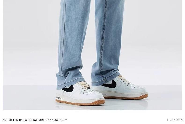 Mid Rise Washed Straight Leg Jeans Product Image