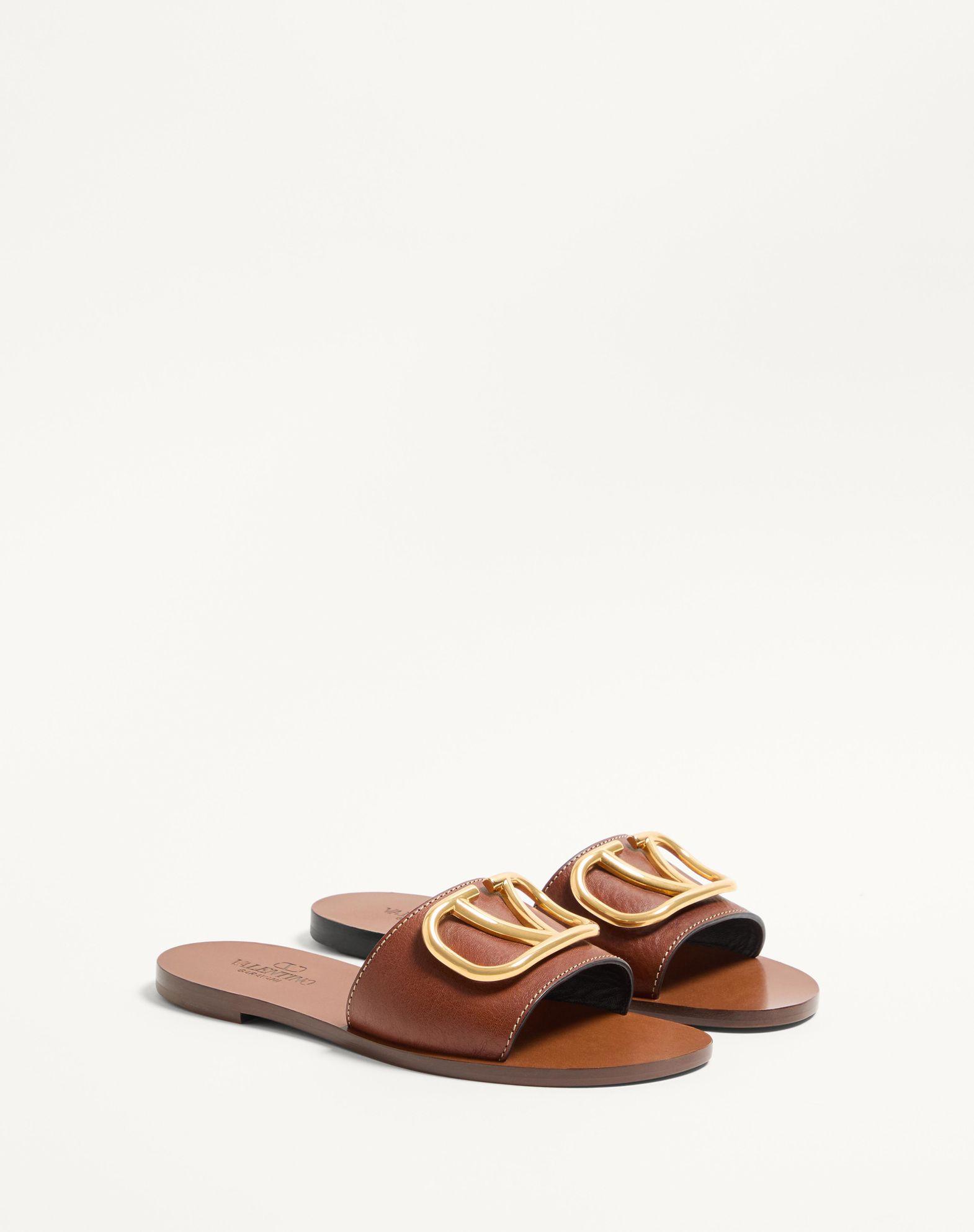 Vlogo Signature Slide Sandal In Grainy Cowhide With Accessory Product Image