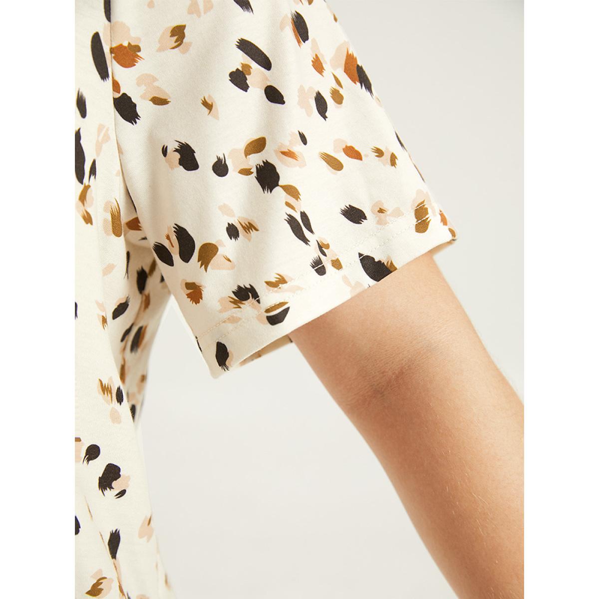 Plus Size Allover Print V Neck T-shirt Multicolor Women Casual Printed Ditsy Floral V-neck Dailywear T-shirts BloomChic 22-24/3X Product Image