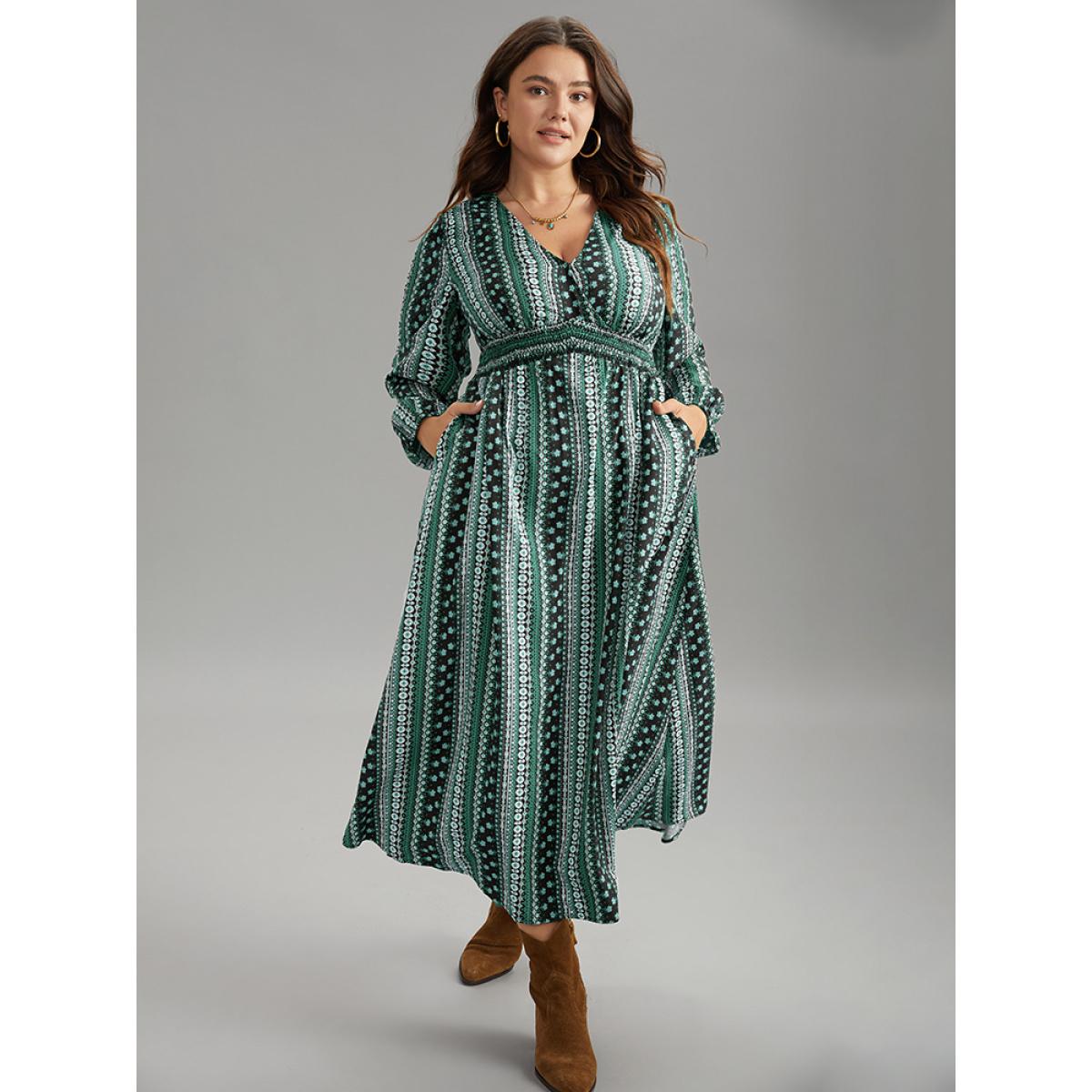 Plus Size Bandana Print Wrap Shirred Dress Emerald Women Resort Elastic cuffs V-neck Long Sleeve Curvy Midi Dress BloomChic 30/6X Product Image