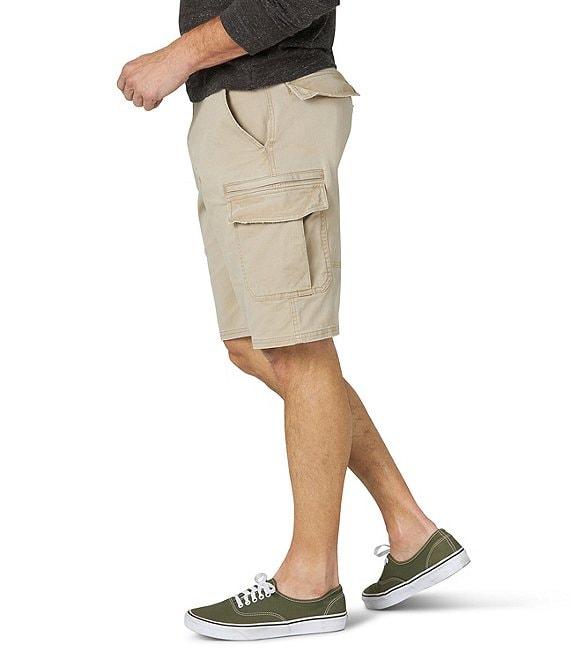 Wrangler® Flex Twill Relaxed Fit Cargo 10.5#double; Inseam Shorts Product Image