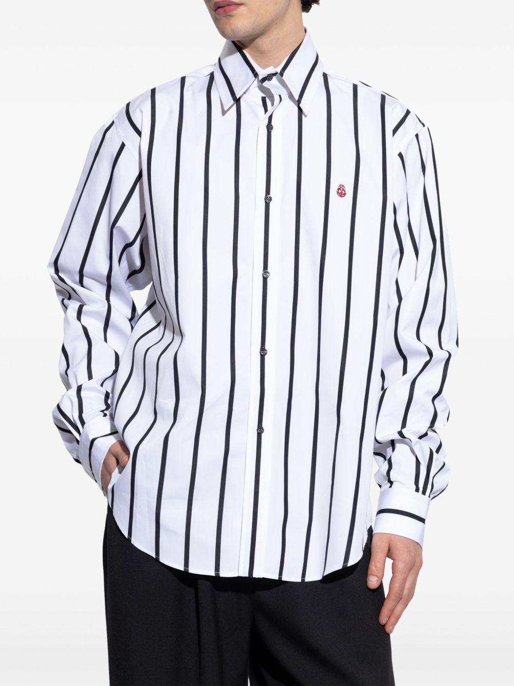 Skull striped shirt Product Image