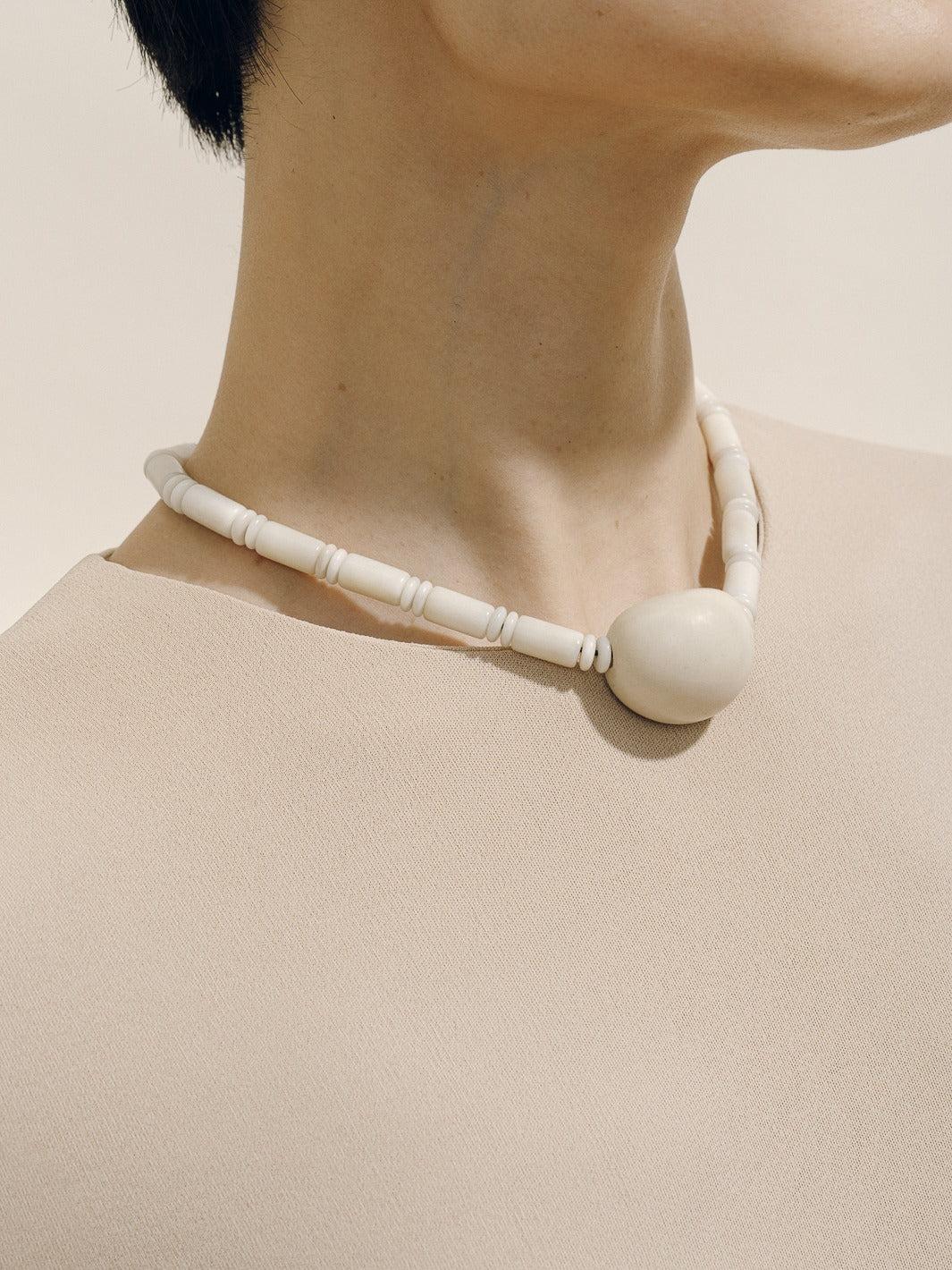 The Pendant Necklace in Black Product Image