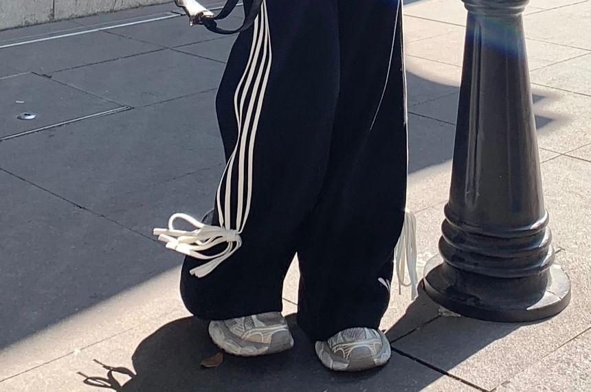 High Waist Striped Bow Accent Loose-Fit Wide-Leg Sweatpants Product Image