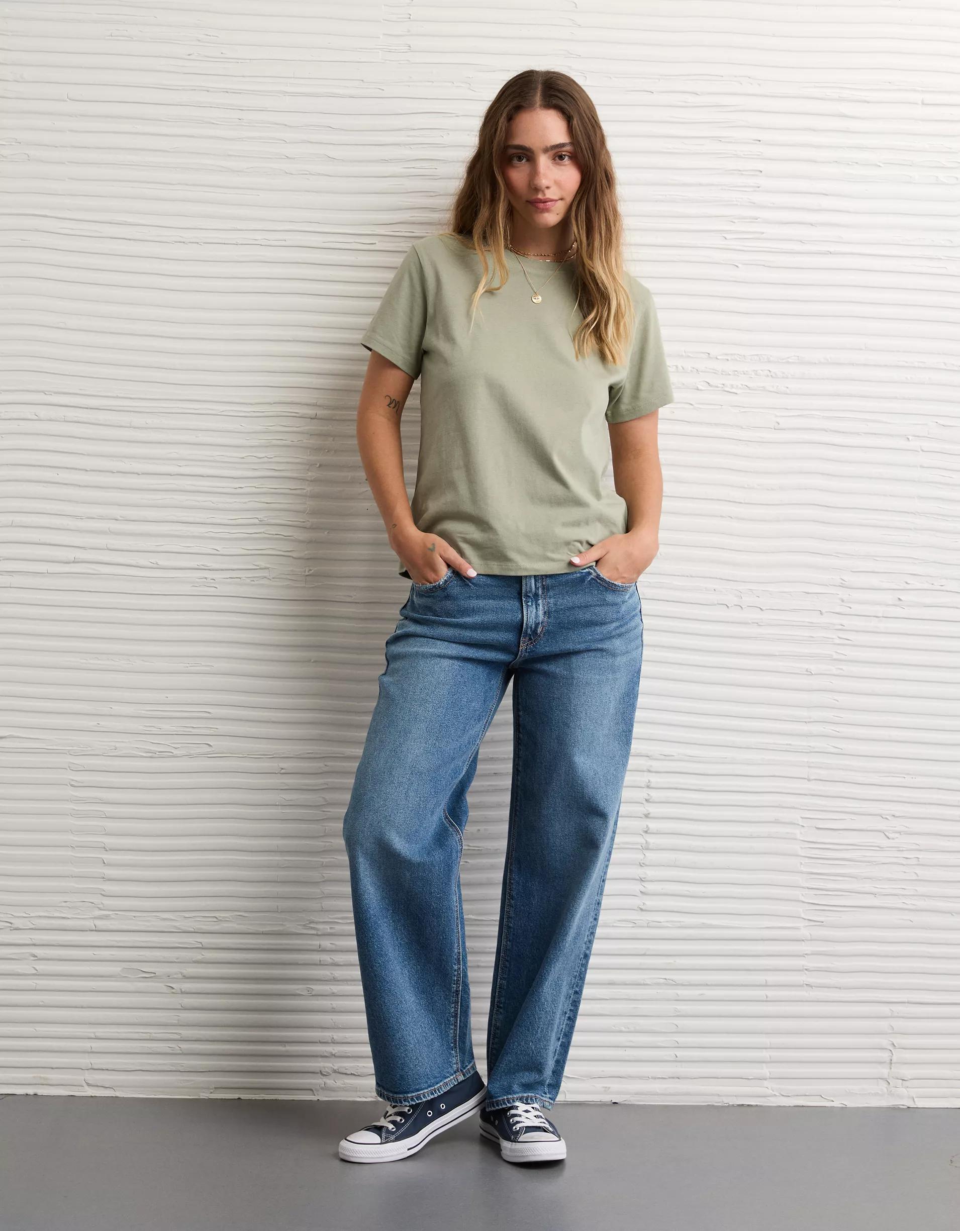 AE Short Sleeve Classic T-Shirt Product Image